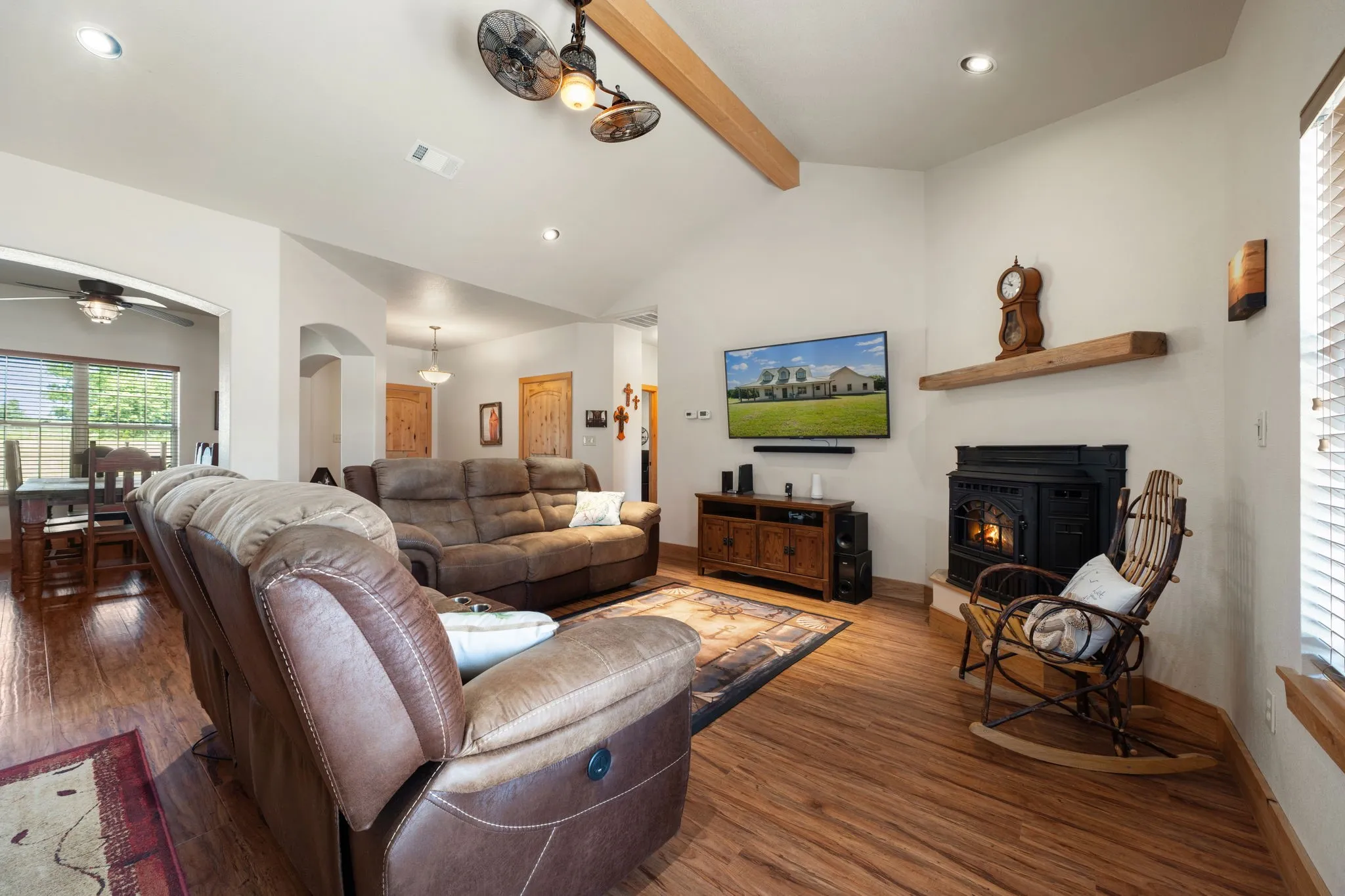 Farm For Sale in Hunt County , 247 County Road 4519, Wolfe City, Texas 75496, 3 Bedroom, 3 Bathroom, 2 Garage spaces, 2,096 Sqft, built in 2012, mls#21328558, Real Estate Agent in Wolfe City, Homes For Sale in Hunt county, Homes For Sale in Wolfe City, Realtor in Wolfe City Texas, Real Estate Brokerage Independent Realty Texas, Luminita Cordes Realtor