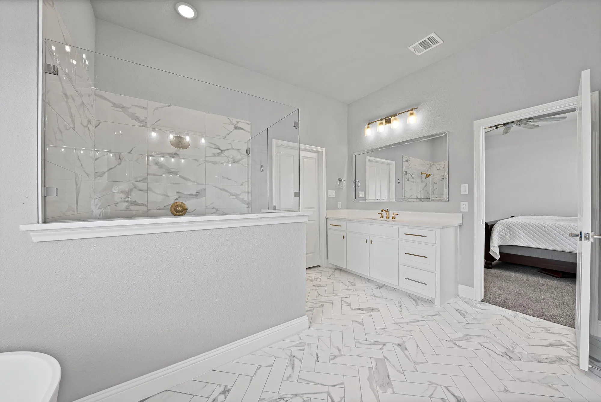 Single Family Residence For Sale in Parker County , 244 Harvard Lane, Springtown, Texas 76082, 4 Bedroom, 3 Bathroom, 3 Garage spaces, 2,500 Sqft, built in 2019, mls#21330757, Real Estate Agent in Springtown, Homes For Sale in Parker county, Homes For Sale in Springtown, Realtor in Springtown Texas, Real Estate Brokerage Independent Realty Texas, Luminita Cordes Realtor