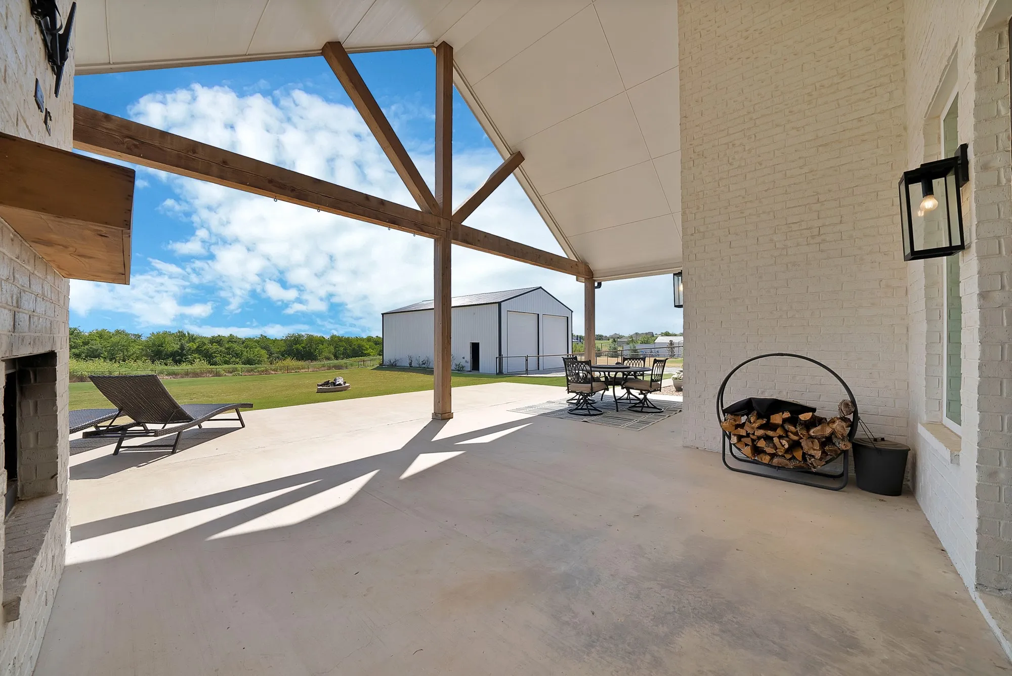 Single Family Residence For Sale in Parker County , 244 Harvard Lane, Springtown, Texas 76082, 4 Bedroom, 3 Bathroom, 3 Garage spaces, 2,500 Sqft, built in 2019, mls#21330757, Real Estate Agent in Springtown, Homes For Sale in Parker county, Homes For Sale in Springtown, Realtor in Springtown Texas, Real Estate Brokerage Independent Realty Texas, Luminita Cordes Realtor