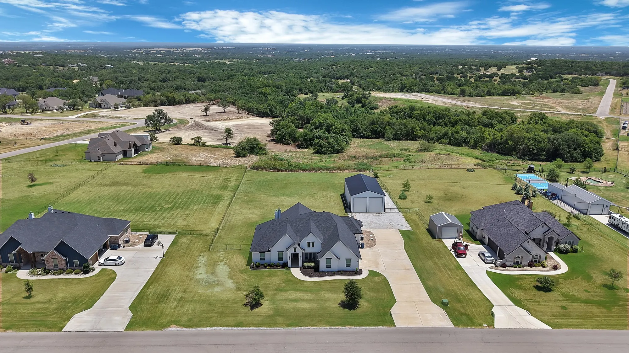 Single Family Residence For Sale in Parker County , 244 Harvard Lane, Springtown, Texas 76082, 4 Bedroom, 3 Bathroom, 3 Garage spaces, 2,500 Sqft, built in 2019, mls#21330757, Real Estate Agent in Springtown, Homes For Sale in Parker county, Homes For Sale in Springtown, Realtor in Springtown Texas, Real Estate Brokerage Independent Realty Texas, Luminita Cordes Realtor