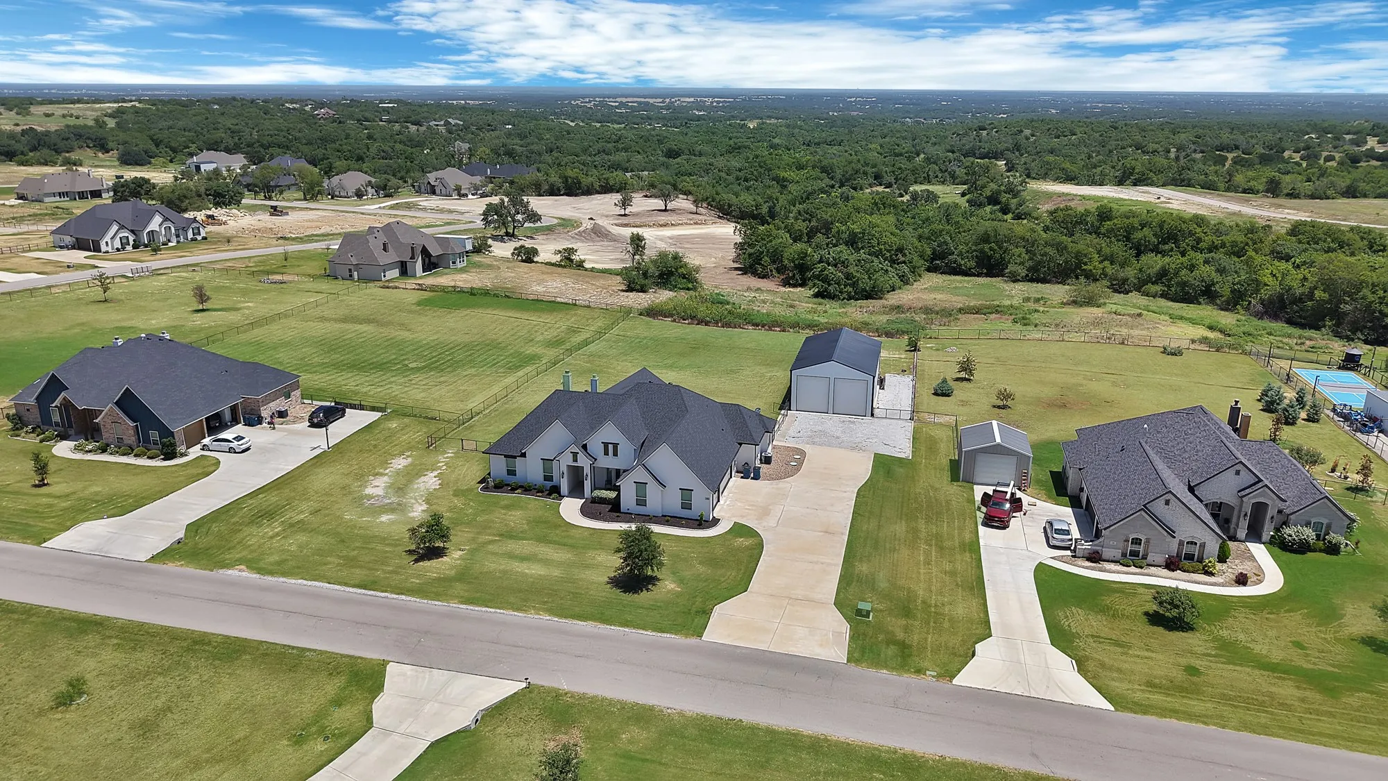 Single Family Residence For Sale in Parker County , 244 Harvard Lane, Springtown, Texas 76082, 4 Bedroom, 3 Bathroom, 3 Garage spaces, 2,500 Sqft, built in 2019, mls#21330757, Real Estate Agent in Springtown, Homes For Sale in Parker county, Homes For Sale in Springtown, Realtor in Springtown Texas, Real Estate Brokerage Independent Realty Texas, Luminita Cordes Realtor