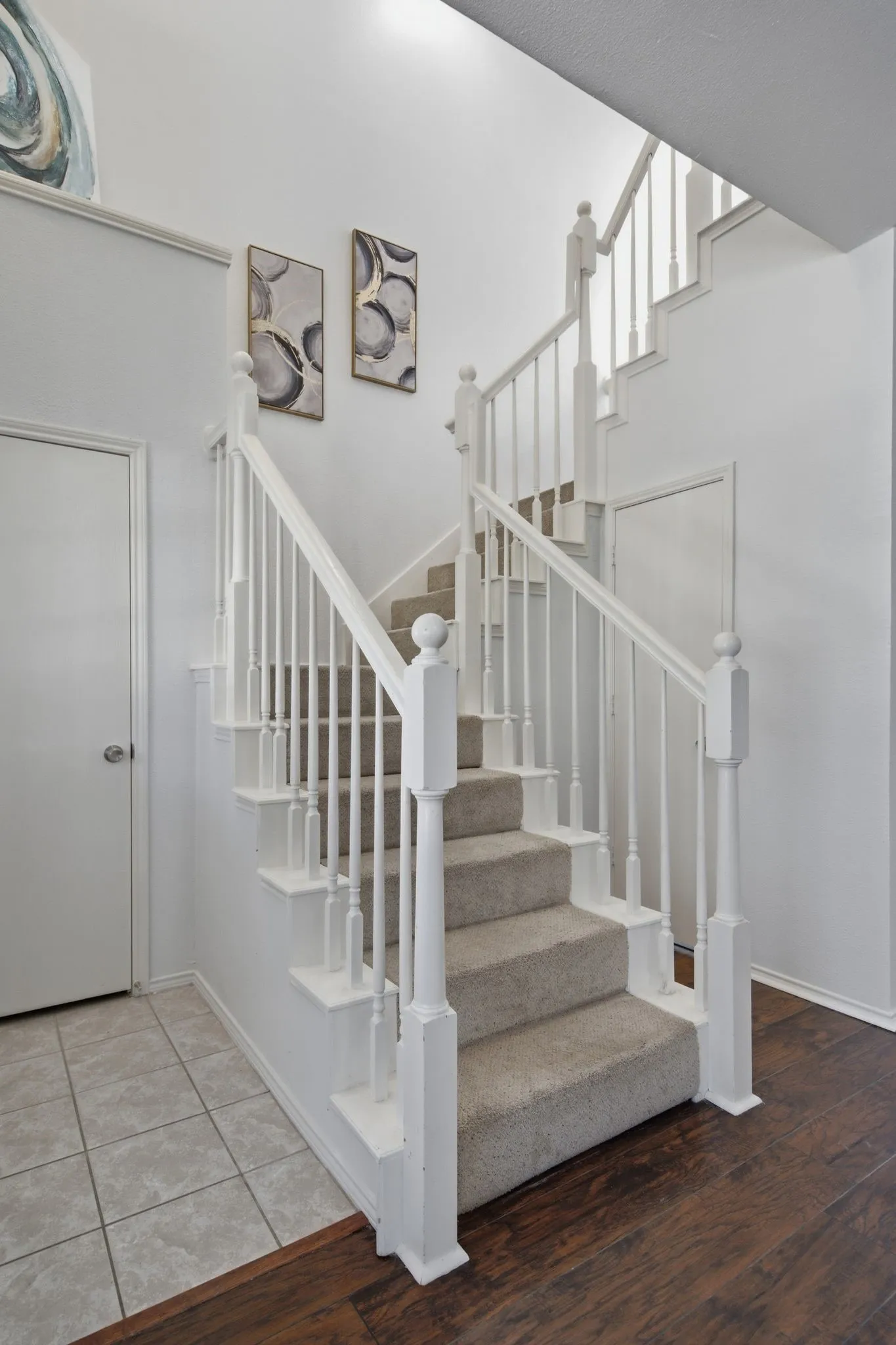 Townhouse For Sale in Denton County , 1504 Barbara Drive, Lewisville, Texas 75067, 3 Bedroom, 3 Bathroom, 1 Garage spaces, 1,478 Sqft, built in 1999, mls#21329698, Real Estate Agent in Lewisville, Homes For Sale in Denton county, Homes For Sale in Lewisville, Realtor in Lewisville Texas, Real Estate Brokerage Independent Realty Texas, Luminita Cordes Realtor