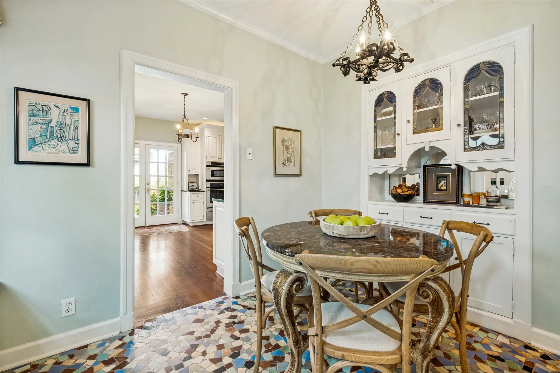 Single Family Residence For Sale in Dallas County , 6917 Westlake Avenue, Dallas, Texas 75214, 3 Bedroom, 2 Bathroom, 2 Garage spaces, 1,971 Sqft, built in 1927, mls#21327858, Real Estate Agent in Dallas, Homes For Sale in Dallas county, Homes For Sale in Dallas, Realtor in Dallas Texas, Real Estate Brokerage Independent Realty Texas, Luminita Cordes Realtor