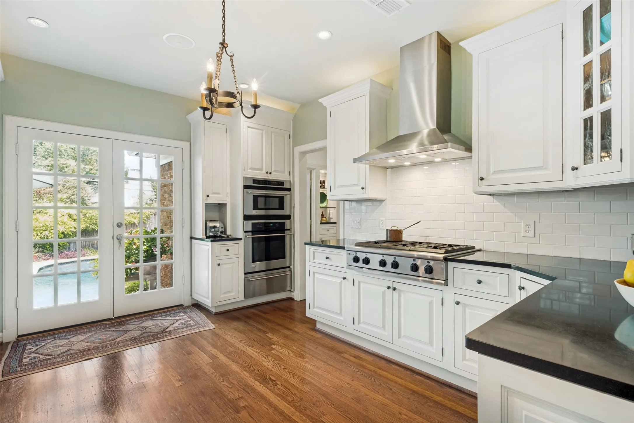 Single Family Residence For Sale in Dallas County , 6917 Westlake Avenue, Dallas, Texas 75214, 3 Bedroom, 2 Bathroom, 2 Garage spaces, 1,971 Sqft, built in 1927, mls#21327858, Real Estate Agent in Dallas, Homes For Sale in Dallas county, Homes For Sale in Dallas, Realtor in Dallas Texas, Real Estate Brokerage Independent Realty Texas, Luminita Cordes Realtor