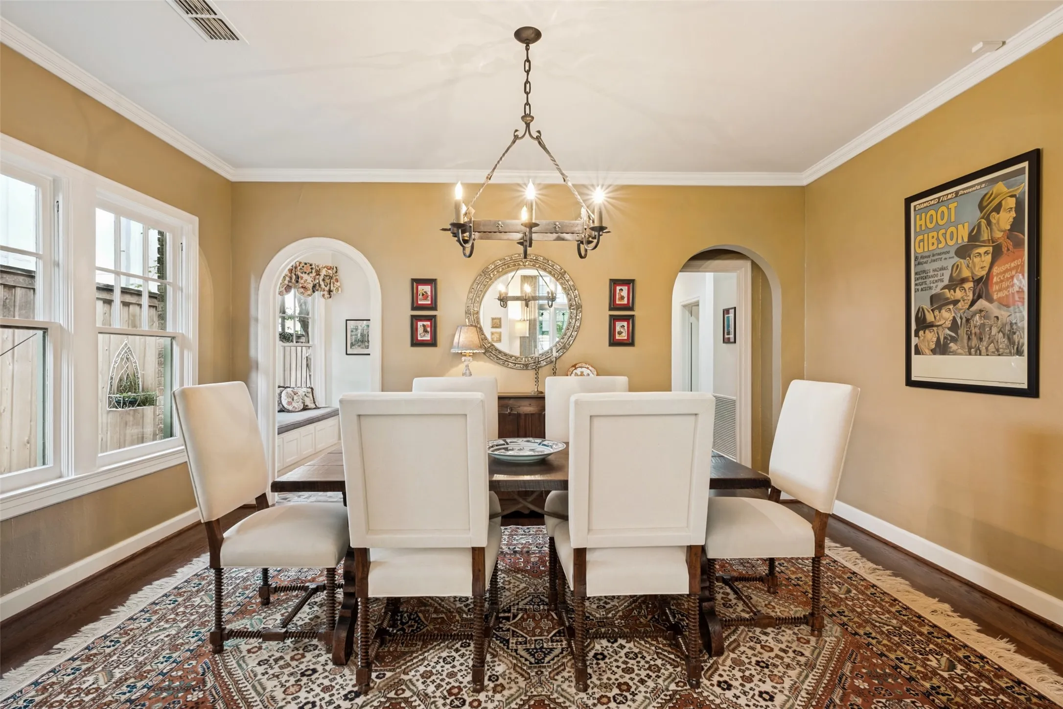 Single Family Residence For Sale in Dallas County , 6917 Westlake Avenue, Dallas, Texas 75214, 3 Bedroom, 2 Bathroom, 2 Garage spaces, 1,971 Sqft, built in 1927, mls#21327858, Real Estate Agent in Dallas, Homes For Sale in Dallas county, Homes For Sale in Dallas, Realtor in Dallas Texas, Real Estate Brokerage Independent Realty Texas, Luminita Cordes Realtor