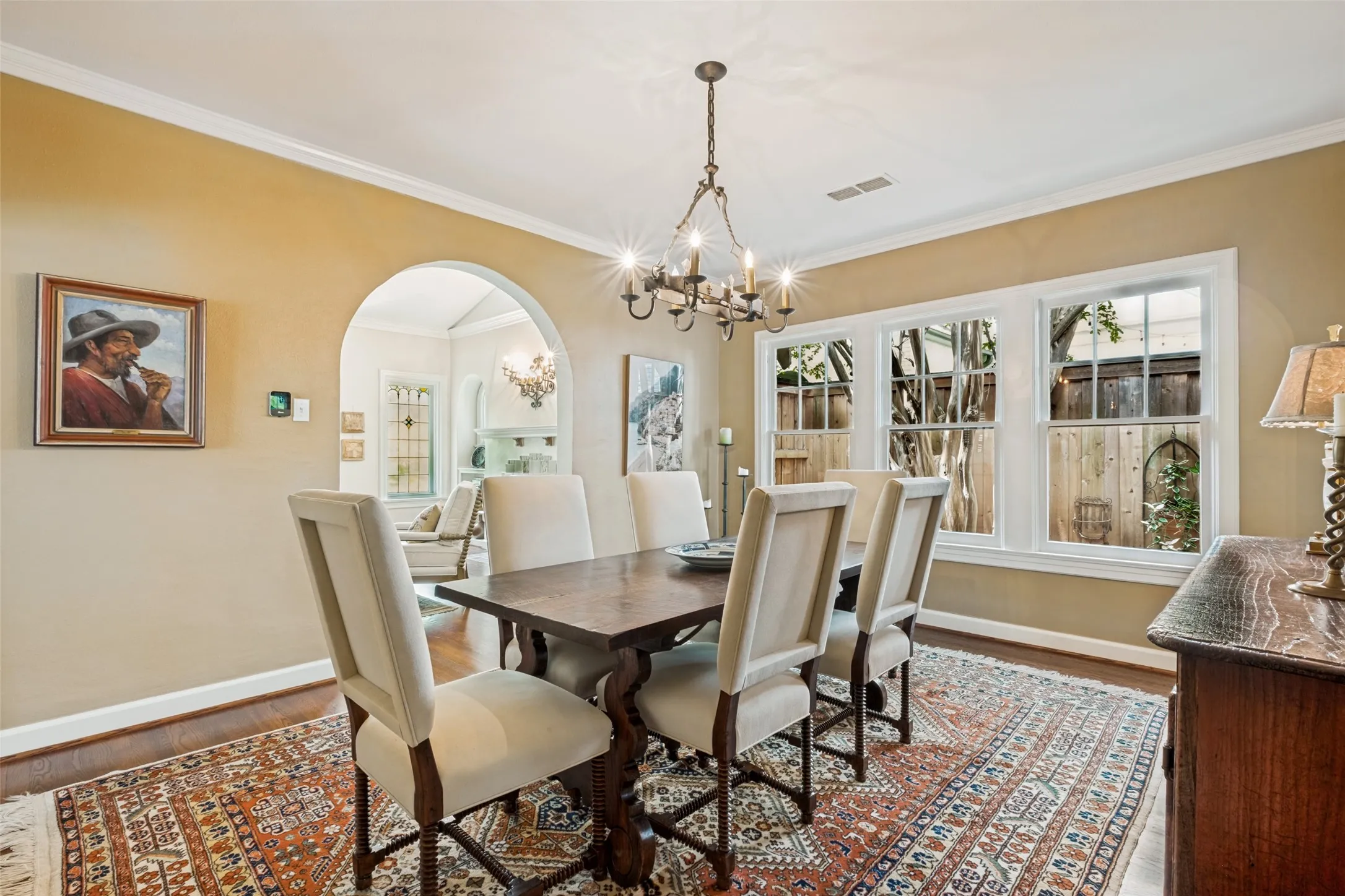 Single Family Residence For Sale in Dallas County , 6917 Westlake Avenue, Dallas, Texas 75214, 3 Bedroom, 2 Bathroom, 2 Garage spaces, 1,971 Sqft, built in 1927, mls#21327858, Real Estate Agent in Dallas, Homes For Sale in Dallas county, Homes For Sale in Dallas, Realtor in Dallas Texas, Real Estate Brokerage Independent Realty Texas, Luminita Cordes Realtor