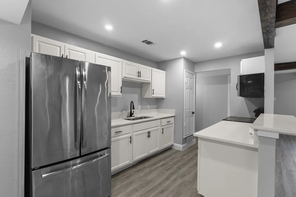 Single Family Residence For Sale in Dallas County , 2529 Syracuse Drive, Irving, Texas 75062, 4 Bedroom, 2 Bathroom, Garage spaces, 1,455 Sqft, built in 1963, mls#21330808, Real Estate Agent in Irving, Homes For Sale in Dallas county, Homes For Sale in Irving, Realtor in Irving Texas, Real Estate Brokerage Independent Realty Texas, Luminita Cordes Realtor