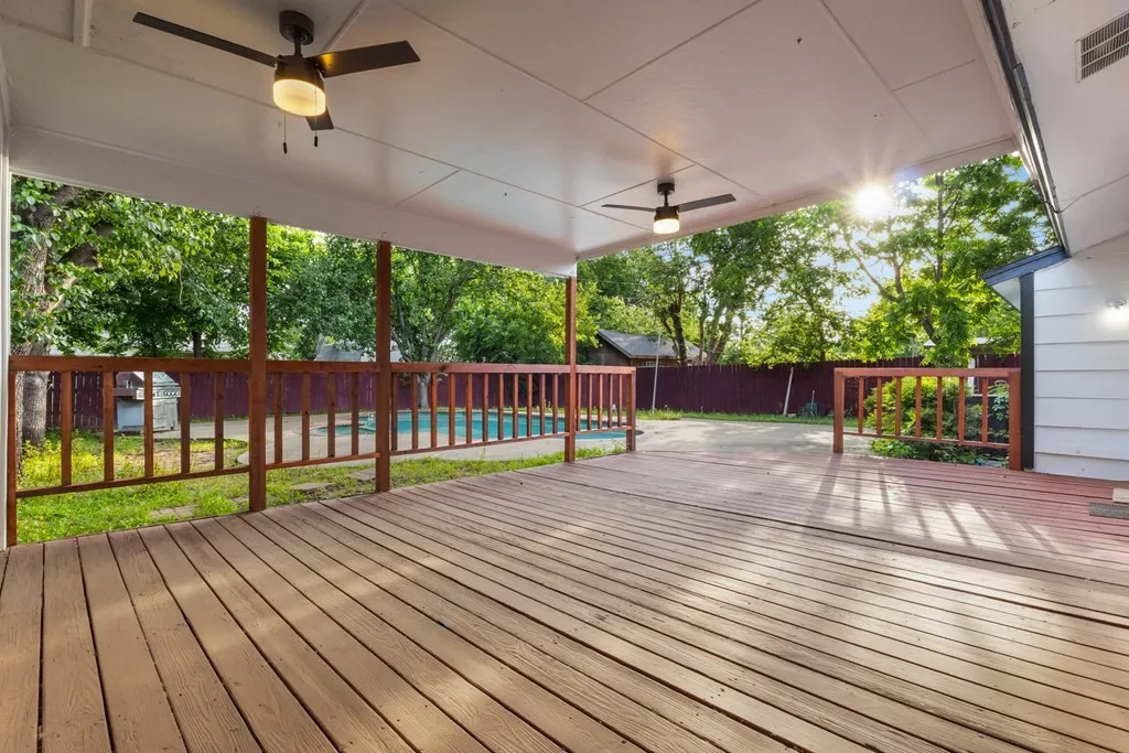 Single Family Residence For Sale in Dallas County , 2529 Syracuse Drive, Irving, Texas 75062, 4 Bedroom, 2 Bathroom, Garage spaces, 1,455 Sqft, built in 1963, mls#21330808, Real Estate Agent in Irving, Homes For Sale in Dallas county, Homes For Sale in Irving, Realtor in Irving Texas, Real Estate Brokerage Independent Realty Texas, Luminita Cordes Realtor