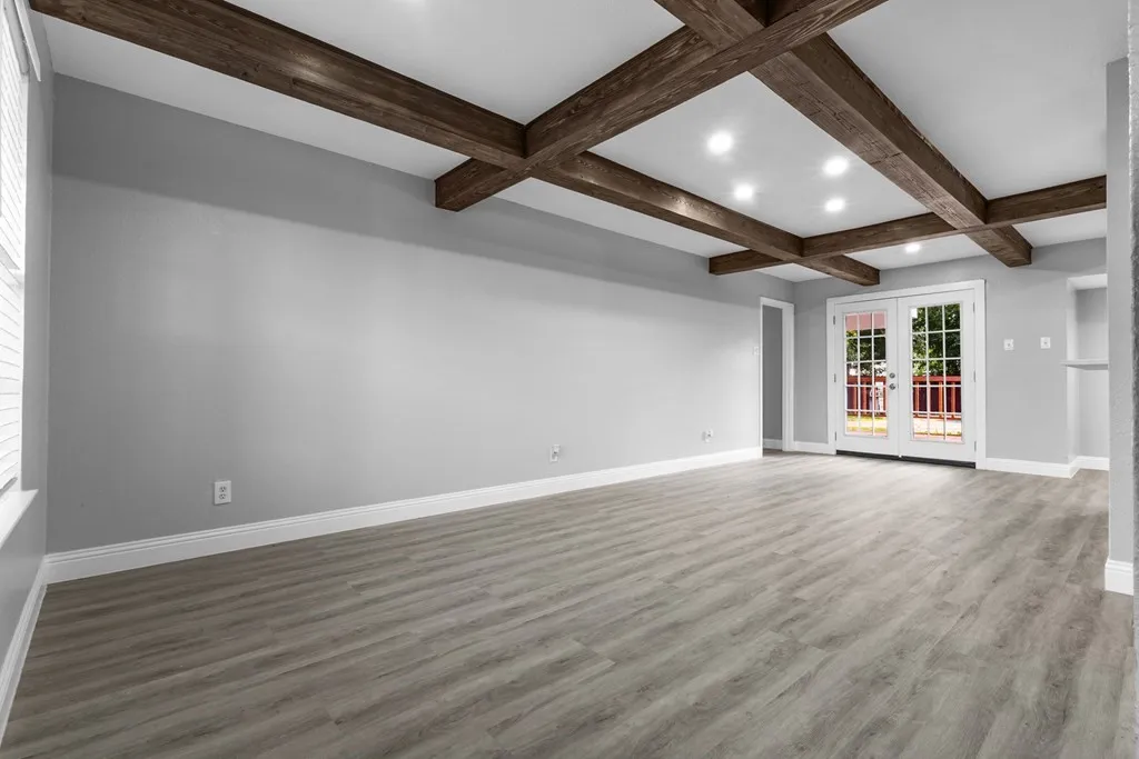 Single Family Residence For Sale in Dallas County , 2529 Syracuse Drive, Irving, Texas 75062, 4 Bedroom, 2 Bathroom, Garage spaces, 1,455 Sqft, built in 1963, mls#21330808, Real Estate Agent in Irving, Homes For Sale in Dallas county, Homes For Sale in Irving, Realtor in Irving Texas, Real Estate Brokerage Independent Realty Texas, Luminita Cordes Realtor