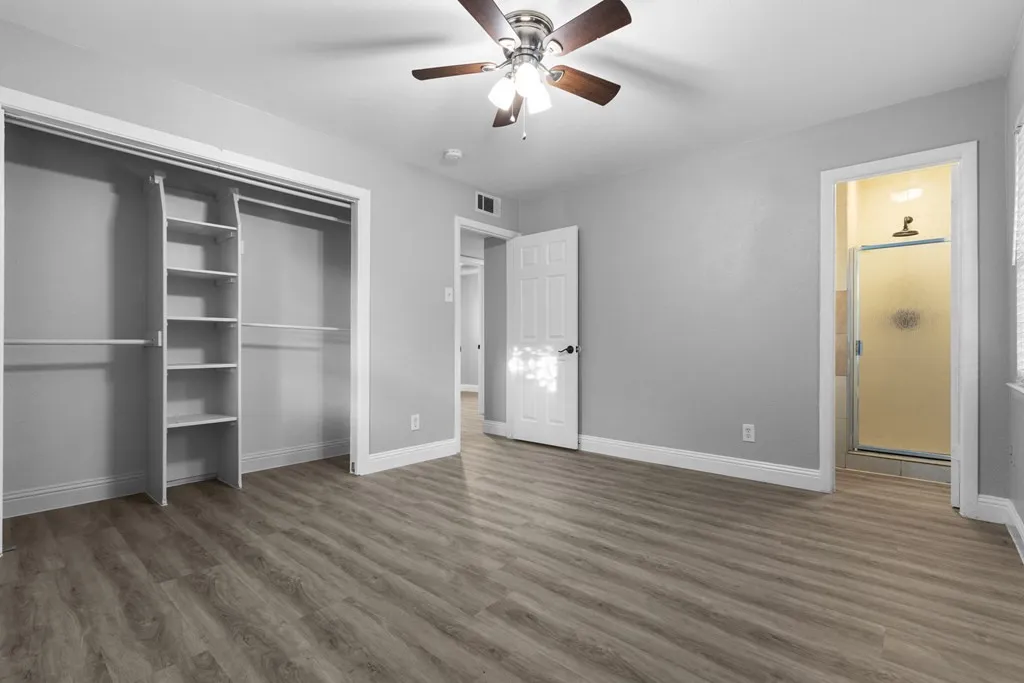 Single Family Residence For Sale in Dallas County , 2529 Syracuse Drive, Irving, Texas 75062, 4 Bedroom, 2 Bathroom, Garage spaces, 1,455 Sqft, built in 1963, mls#21330808, Real Estate Agent in Irving, Homes For Sale in Dallas county, Homes For Sale in Irving, Realtor in Irving Texas, Real Estate Brokerage Independent Realty Texas, Luminita Cordes Realtor