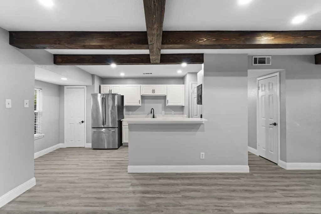 Single Family Residence For Sale in Dallas County , 2529 Syracuse Drive, Irving, Texas 75062, 4 Bedroom, 2 Bathroom, Garage spaces, 1,455 Sqft, built in 1963, mls#21330808, Real Estate Agent in Irving, Homes For Sale in Dallas county, Homes For Sale in Irving, Realtor in Irving Texas, Real Estate Brokerage Independent Realty Texas, Luminita Cordes Realtor