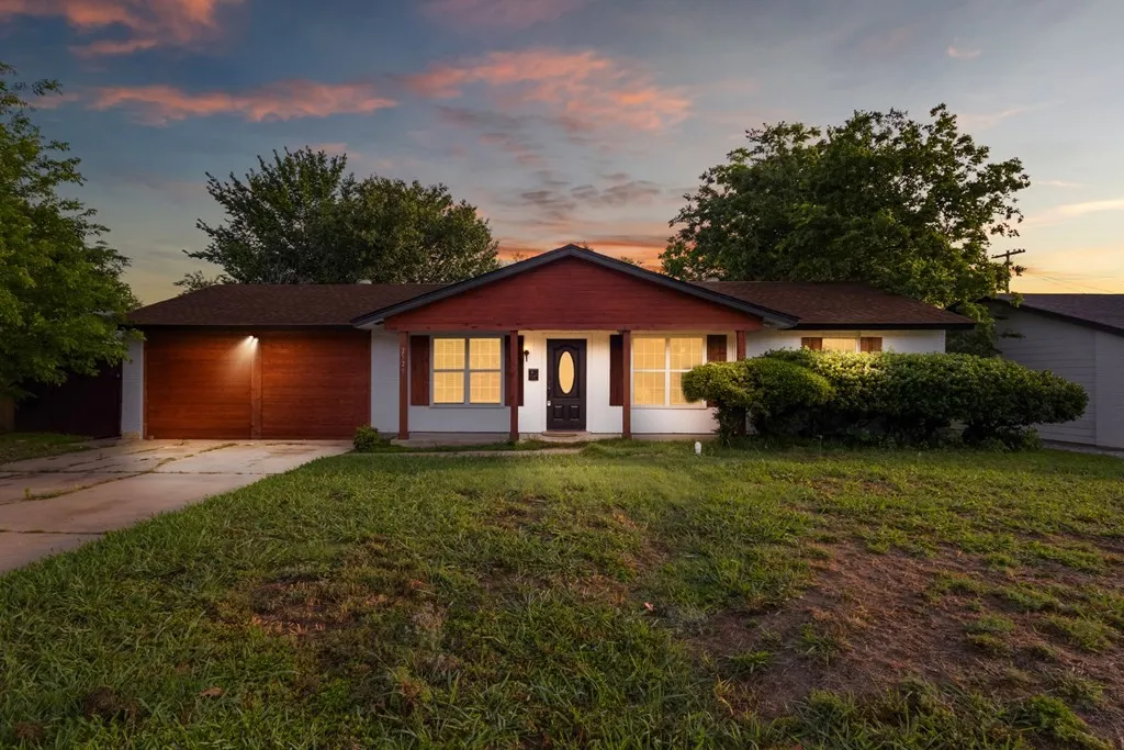Single Family Residence For Sale in Dallas County , 2529 Syracuse Drive, Irving, Texas 75062, 4 Bedroom, 2 Bathroom, Garage spaces, 1,455 Sqft, built in 1963, mls#21330808, Real Estate Agent in Irving, Homes For Sale in Dallas county, Homes For Sale in Irving, Realtor in Irving Texas, Real Estate Brokerage Independent Realty Texas, Luminita Cordes Realtor