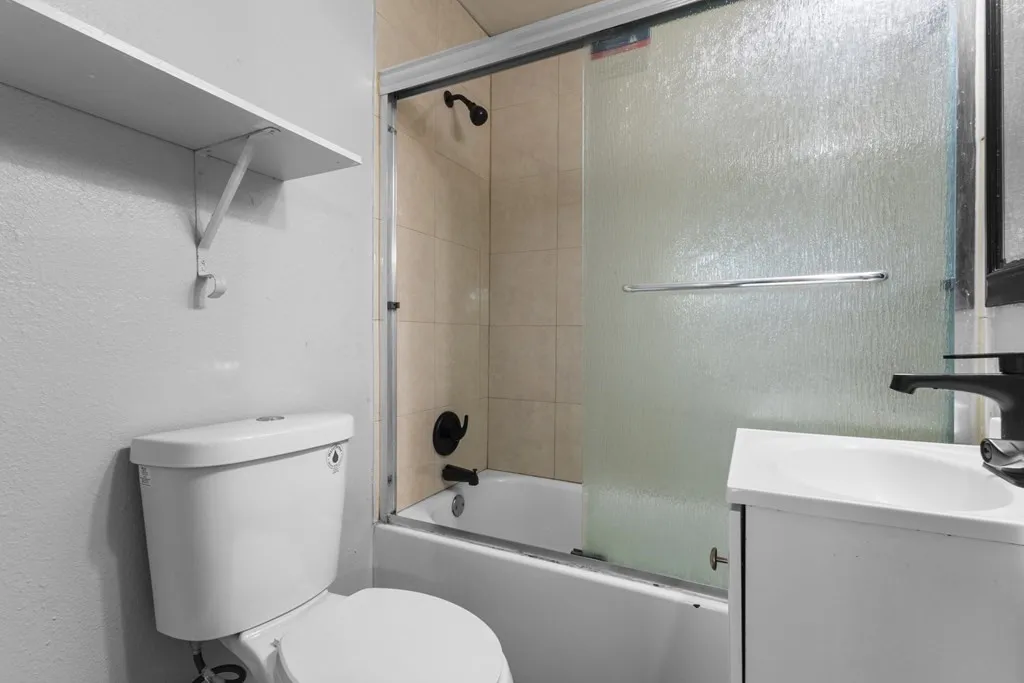 Single Family Residence For Sale in Dallas County , 2529 Syracuse Drive, Irving, Texas 75062, 4 Bedroom, 2 Bathroom, Garage spaces, 1,455 Sqft, built in 1963, mls#21330808, Real Estate Agent in Irving, Homes For Sale in Dallas county, Homes For Sale in Irving, Realtor in Irving Texas, Real Estate Brokerage Independent Realty Texas, Luminita Cordes Realtor