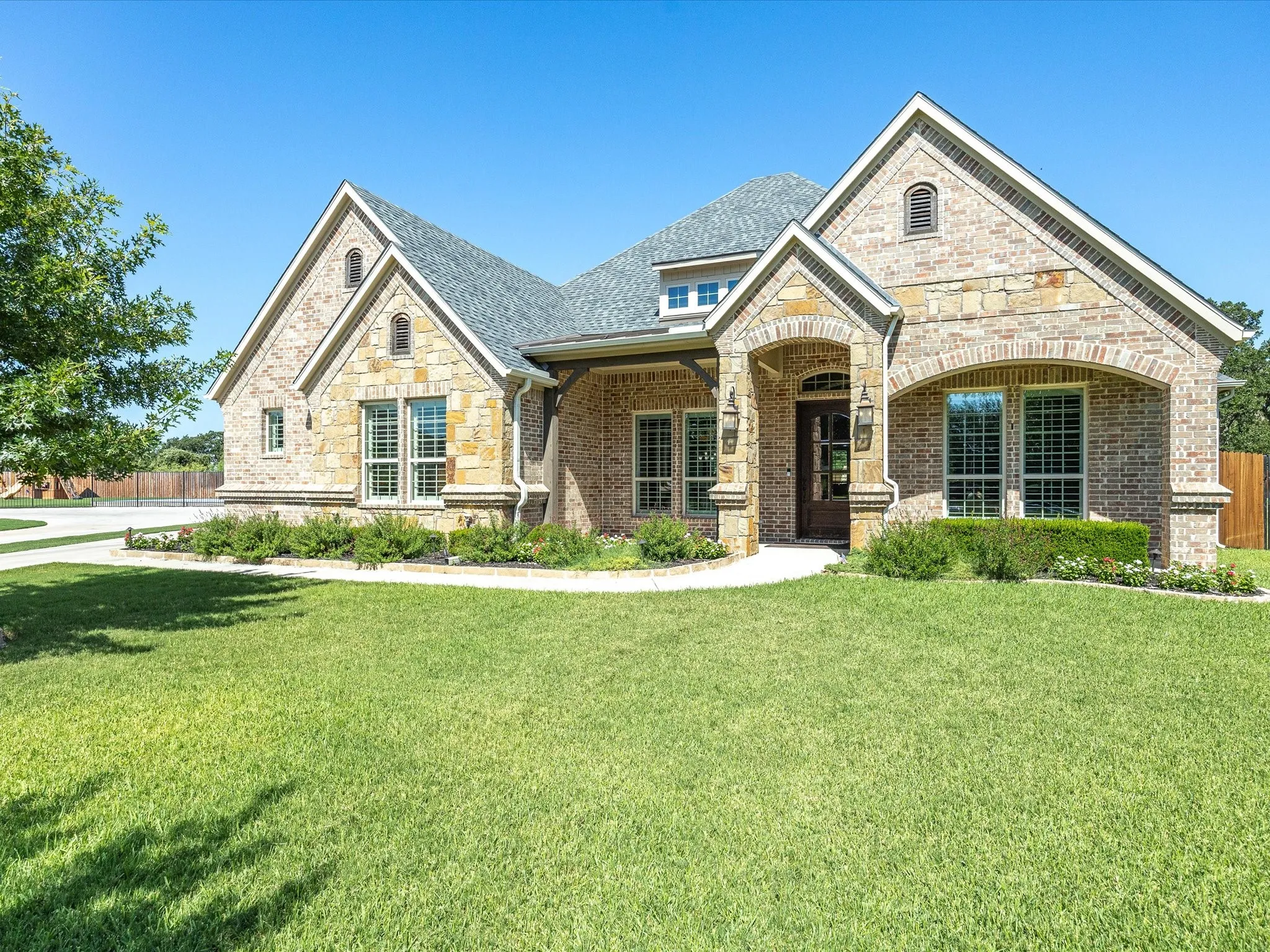 Single Family Residence For Sale