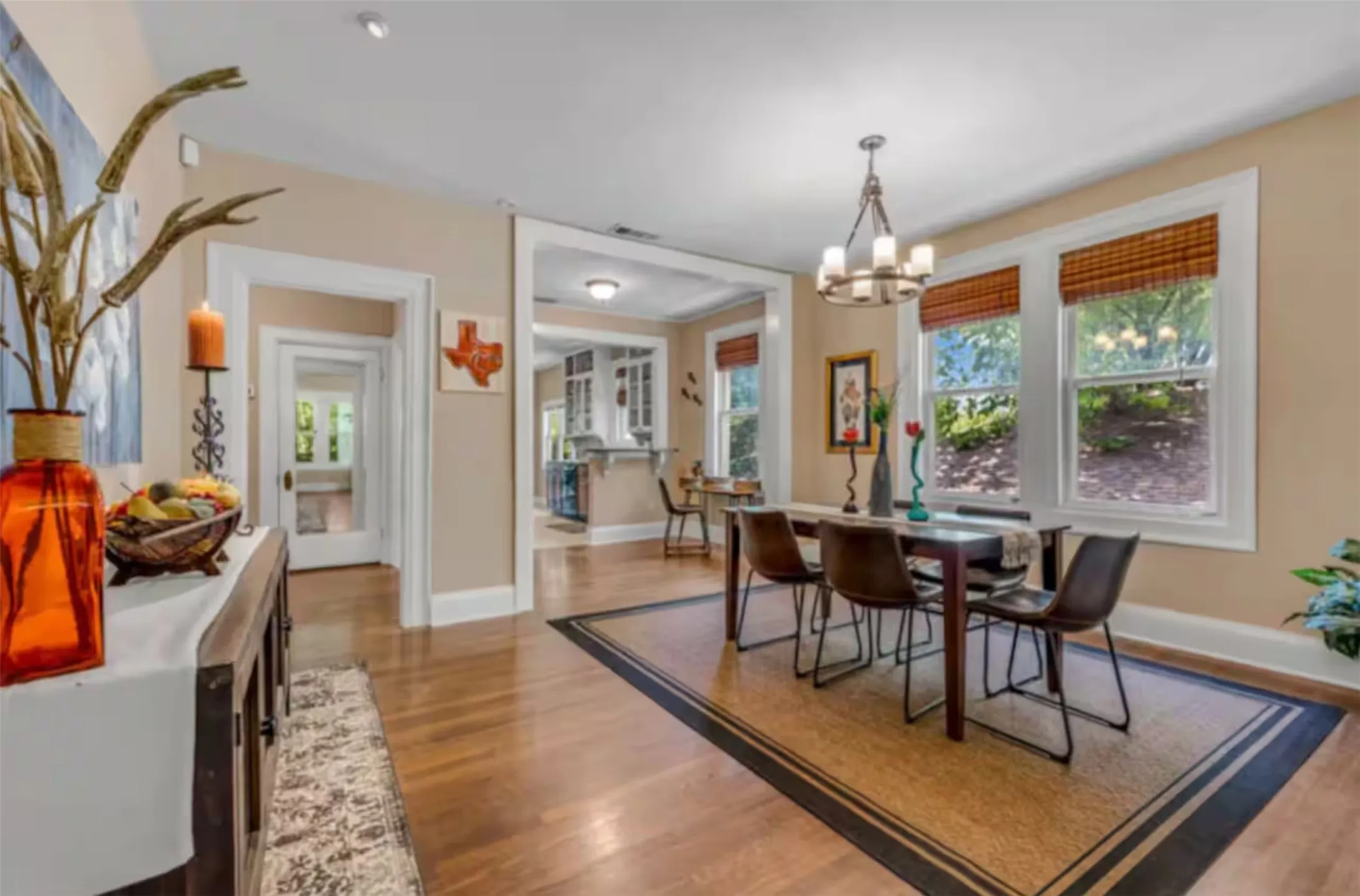 Single Family Residence For Rent in Dallas County , 4303 Vandelia Street, Dallas, Texas 75219, 3 Bedroom, 2 Bathroom, 2 Garage spaces, 1,864 Sqft, built in 1924, mls#21330532, Real Estate Agent in Dallas, Homes For Rent in Dallas county, Homes For Rent in Dallas, Realtor in Dallas Texas, Real Estate Brokerage Independent Realty Texas, Luminita Cordes Realtor