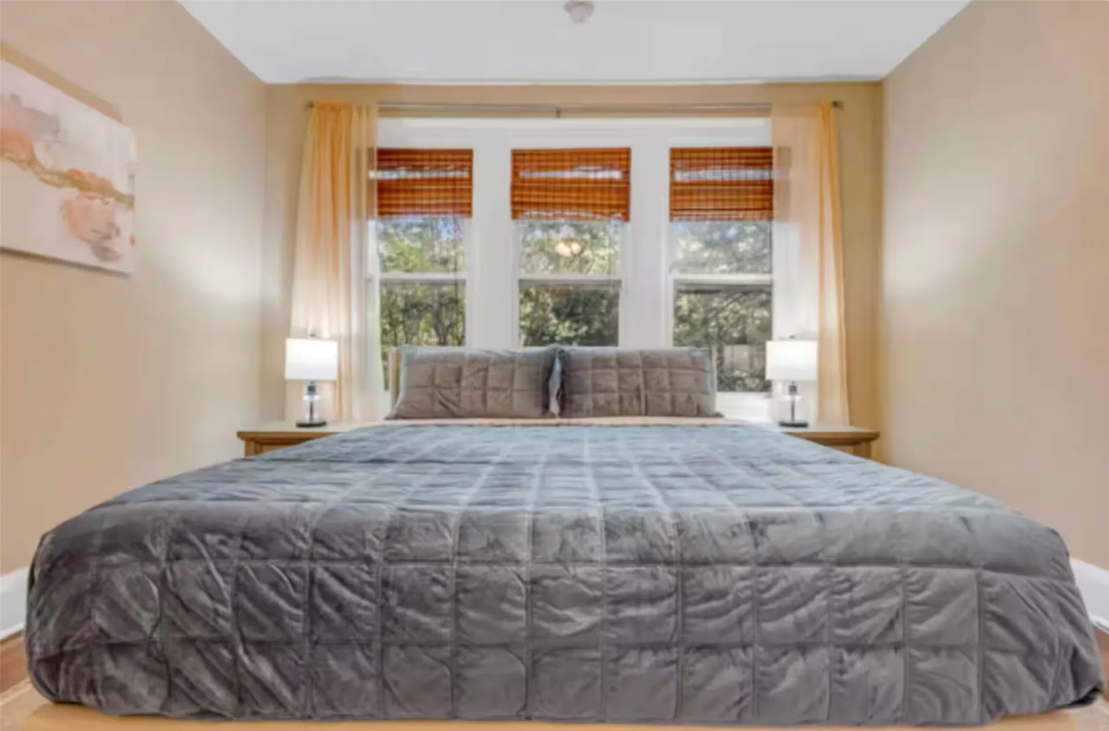 Single Family Residence For Rent in Dallas County , 4303 Vandelia Street, Dallas, Texas 75219, 3 Bedroom, 2 Bathroom, 2 Garage spaces, 1,864 Sqft, built in 1924, mls#21330532, Real Estate Agent in Dallas, Homes For Rent in Dallas county, Homes For Rent in Dallas, Realtor in Dallas Texas, Real Estate Brokerage Independent Realty Texas, Luminita Cordes Realtor