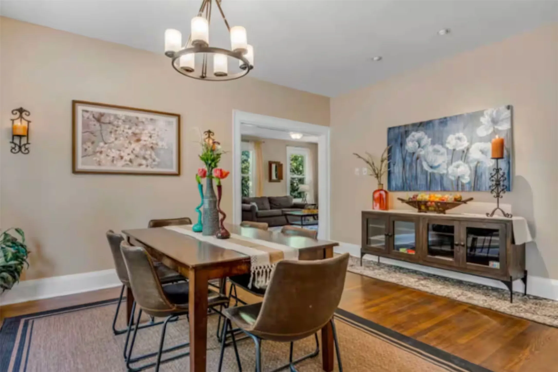 Single Family Residence For Rent in Dallas County , 4303 Vandelia Street, Dallas, Texas 75219, 3 Bedroom, 2 Bathroom, 2 Garage spaces, 1,864 Sqft, built in 1924, mls#21330532, Real Estate Agent in Dallas, Homes For Rent in Dallas county, Homes For Rent in Dallas, Realtor in Dallas Texas, Real Estate Brokerage Independent Realty Texas, Luminita Cordes Realtor