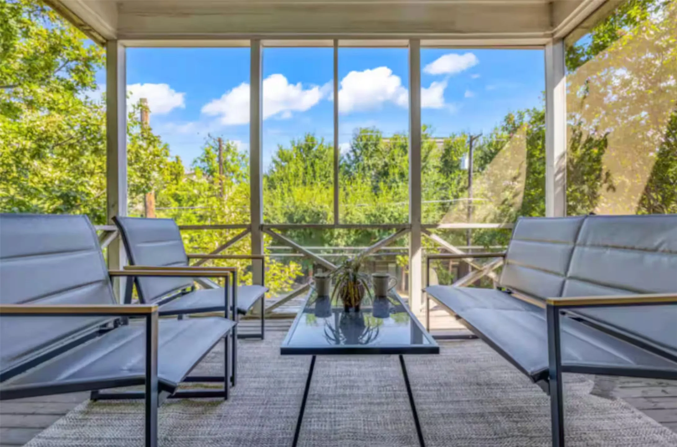 Single Family Residence For Rent in Dallas County , 4303 Vandelia Street, Dallas, Texas 75219, 3 Bedroom, 2 Bathroom, 2 Garage spaces, 1,864 Sqft, built in 1924, mls#21330532, Real Estate Agent in Dallas, Homes For Rent in Dallas county, Homes For Rent in Dallas, Realtor in Dallas Texas, Real Estate Brokerage Independent Realty Texas, Luminita Cordes Realtor