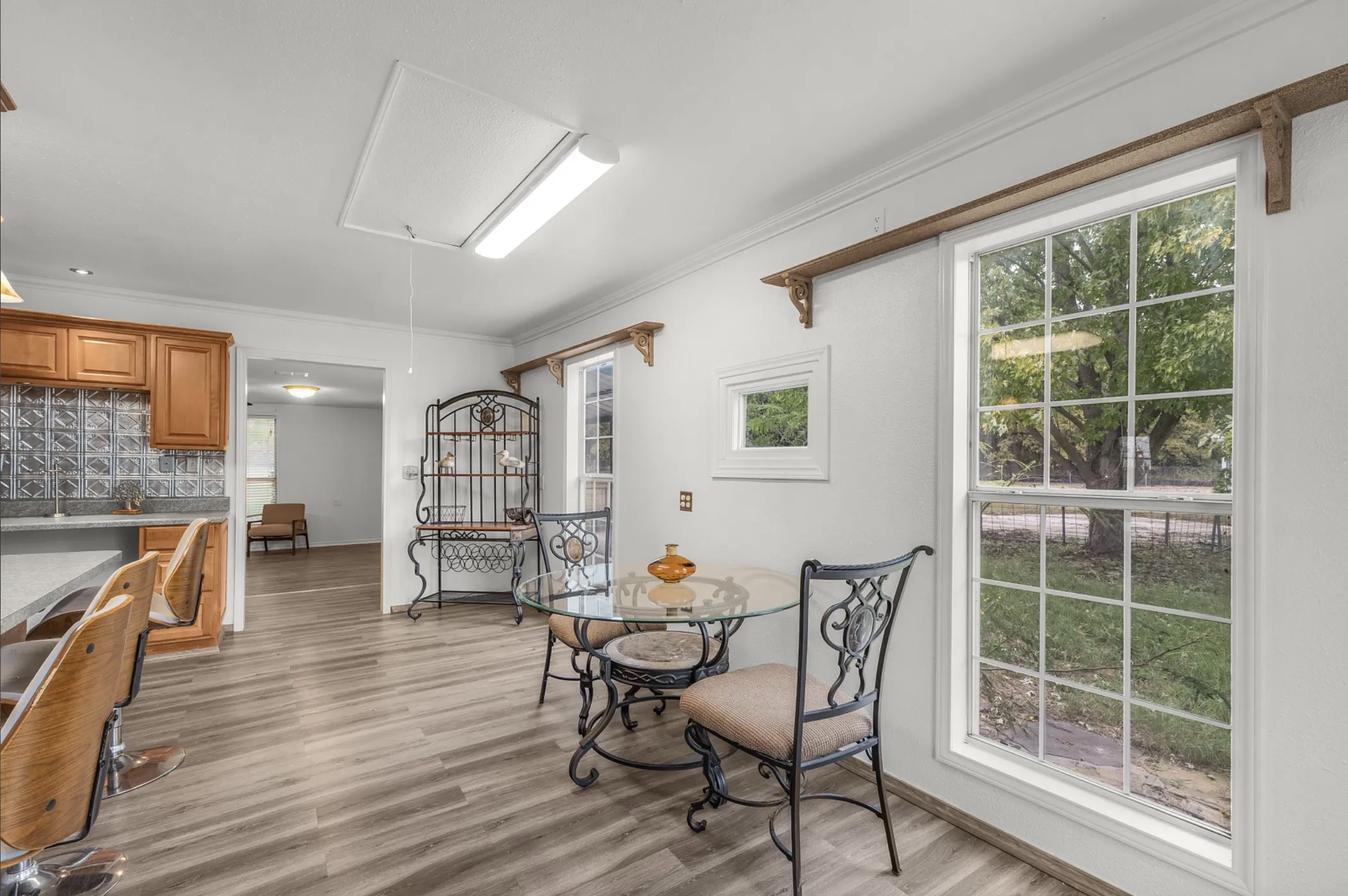 Single Family Residence For Sale in Parker County , 328 Creekview Meadows Drive, Springtown, Texas 76082, 2 Bedroom, 1 Bathroom, Garage spaces, 1,369 Sqft, built in 2008, mls#21330820, Real Estate Agent in Springtown, Homes For Sale in Parker county, Homes For Sale in Springtown, Realtor in Springtown Texas, Real Estate Brokerage Independent Realty Texas, Luminita Cordes Realtor