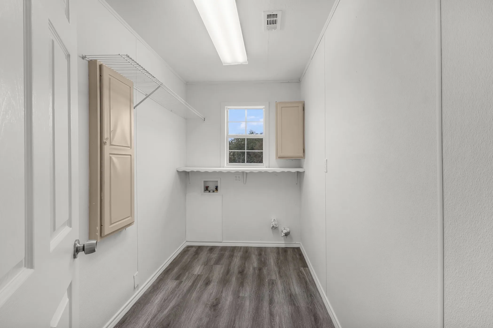 Single Family Residence For Sale in Parker County , 328 Creekview Meadows Drive, Springtown, Texas 76082, 2 Bedroom, 1 Bathroom, Garage spaces, 1,369 Sqft, built in 2008, mls#21330820, Real Estate Agent in Springtown, Homes For Sale in Parker county, Homes For Sale in Springtown, Realtor in Springtown Texas, Real Estate Brokerage Independent Realty Texas, Luminita Cordes Realtor