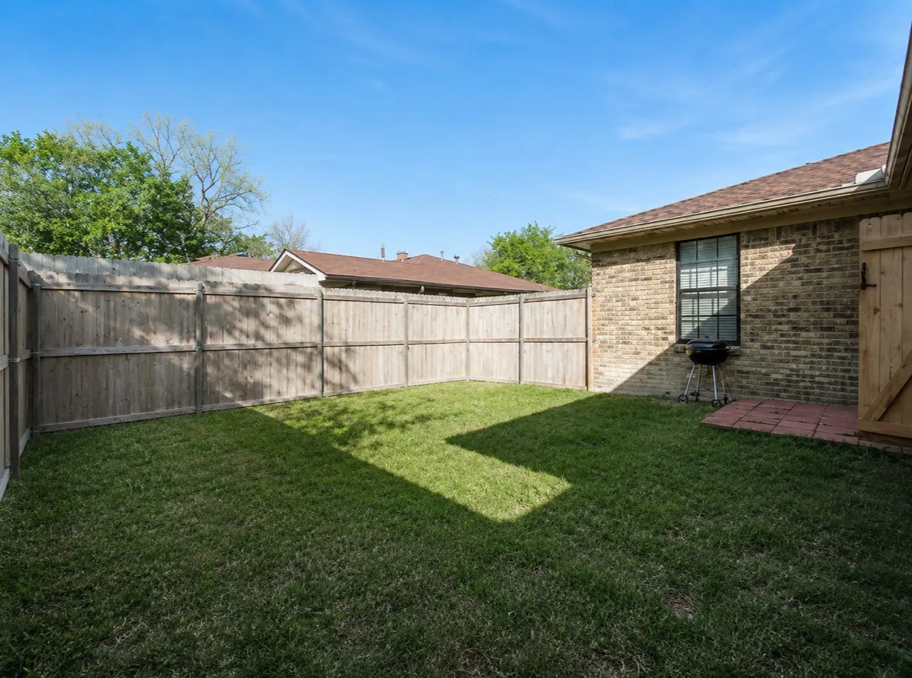 Duplex For Rent in Dallas County , 5512 Alexander Street, Sachse, Texas 75048, 2 Bedroom, 1 Bathroom, Garage spaces, 791 Sqft, built in 1980, mls#21330768, Real Estate Agent in Sachse, Homes For Rent in Dallas county, Homes For Rent in Sachse, Realtor in Sachse Texas, Real Estate Brokerage Independent Realty Texas, Luminita Cordes Realtor