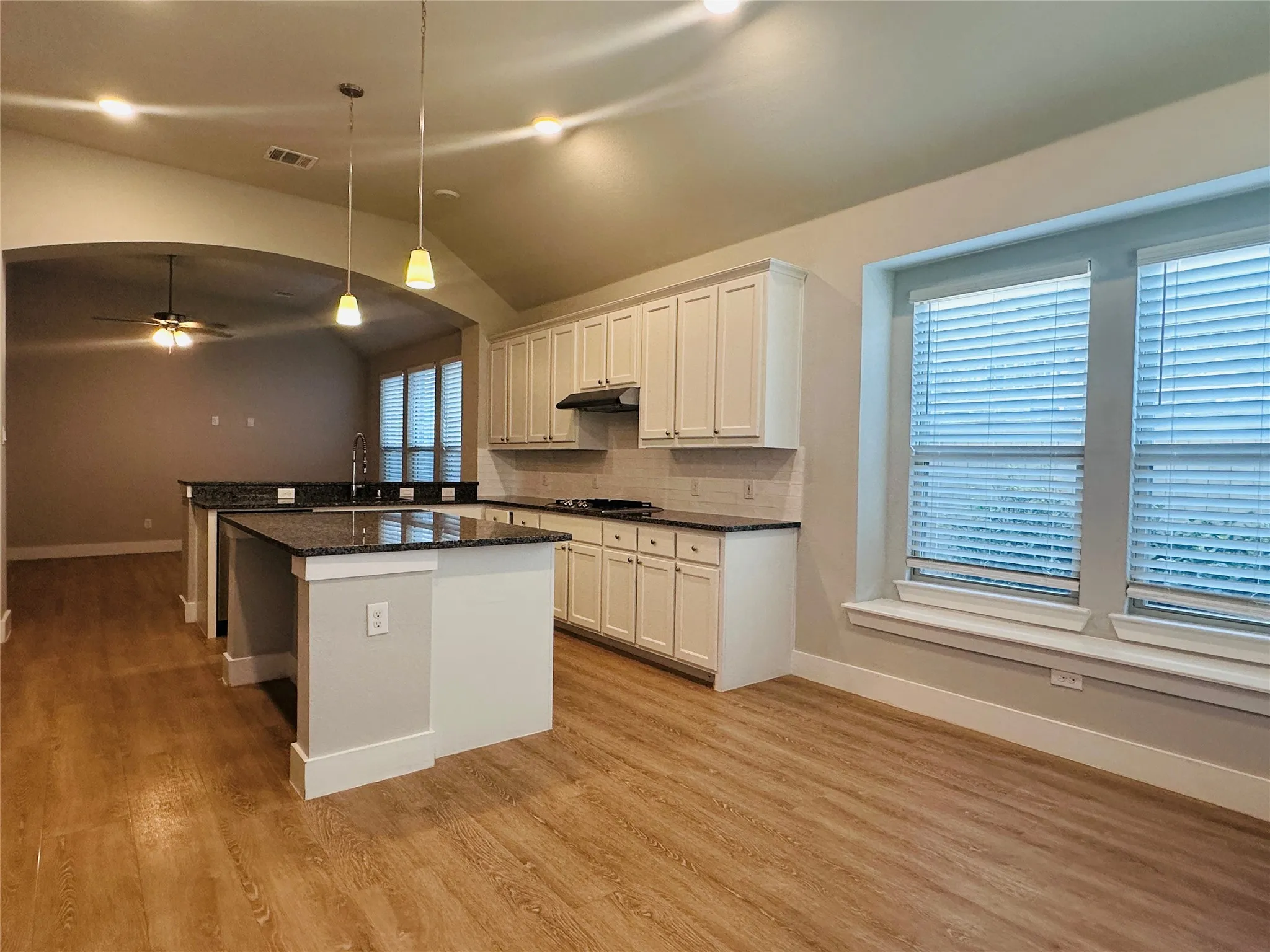 Single Family Residence For Sale in Denton County , 2537 Stella Lane, Northlake, Texas 76247, 3 Bedroom, 2 Bathroom, 2 Garage spaces, 1,698 Sqft, built in 2019, mls#21313362, Real Estate Agent in Northlake, Homes For Sale in Denton county, Homes For Sale in Northlake, Realtor in Northlake Texas, Real Estate Brokerage Independent Realty Texas, Luminita Cordes Realtor