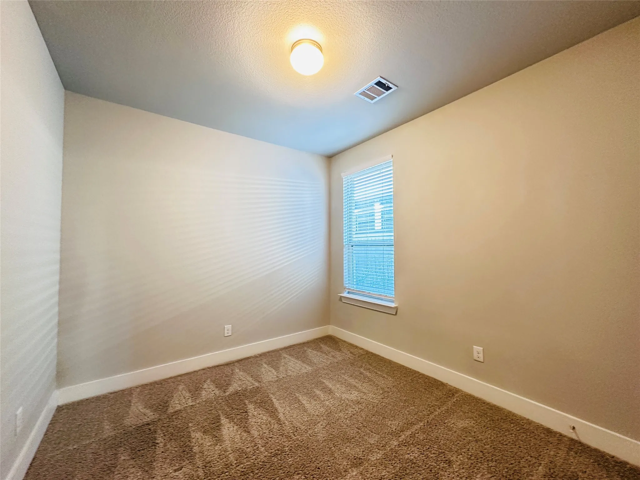 Single Family Residence For Sale in Denton County , 2537 Stella Lane, Northlake, Texas 76247, 3 Bedroom, 2 Bathroom, 2 Garage spaces, 1,698 Sqft, built in 2019, mls#21313362, Real Estate Agent in Northlake, Homes For Sale in Denton county, Homes For Sale in Northlake, Realtor in Northlake Texas, Real Estate Brokerage Independent Realty Texas, Luminita Cordes Realtor