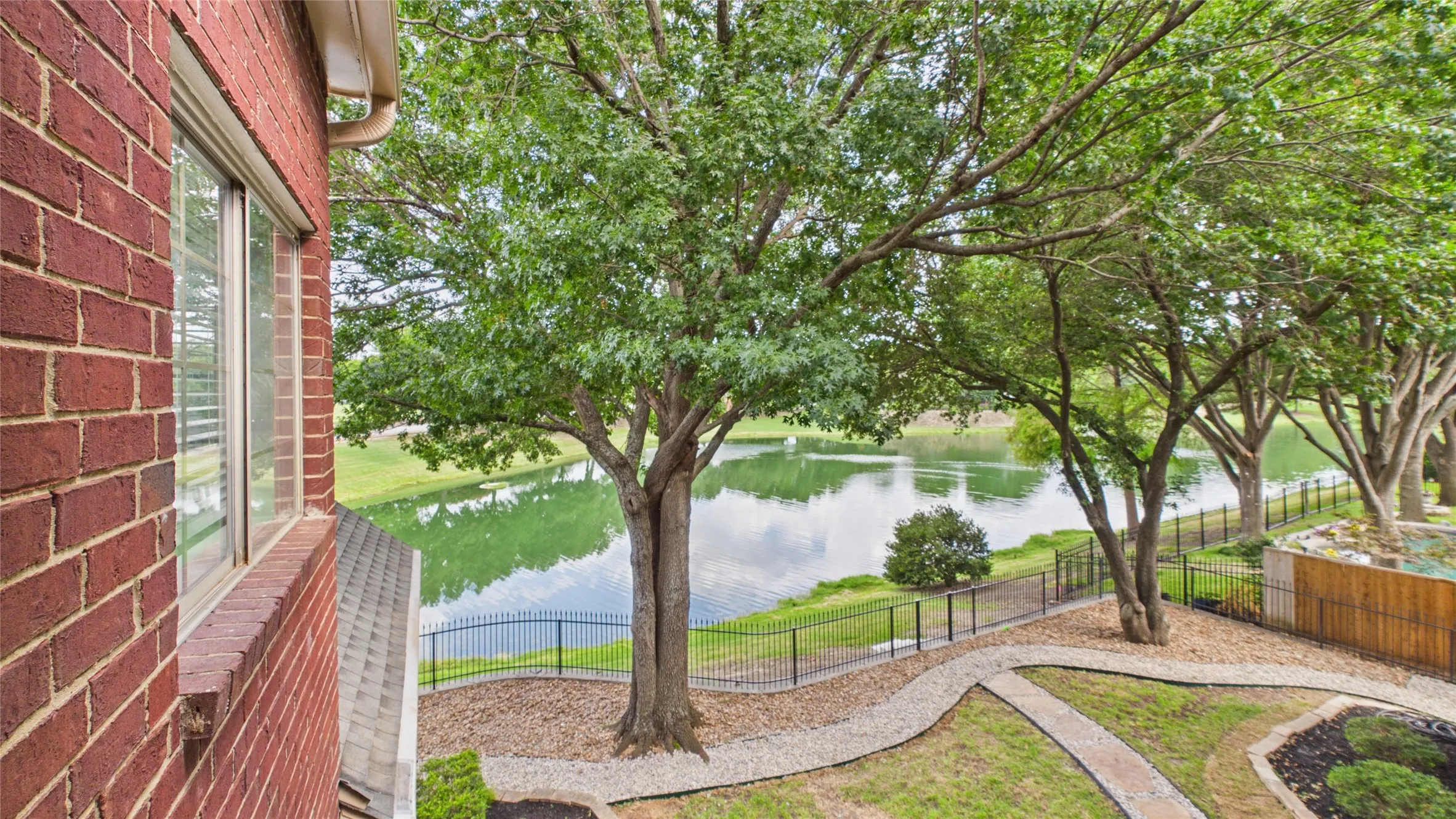 Single Family Residence For Sale in Collin County , 7005 Wellington Point Road, Mc Kinney, Texas 75072, 5 Bedroom, 5 Bathroom, 3 Garage spaces, 4,593 Sqft, built in 1993, mls#21327736, Real Estate Agent in Mc Kinney, Homes For Sale in Collin county, Homes For Sale in Mc Kinney, Realtor in Mc Kinney Texas, Real Estate Brokerage Independent Realty Texas, Luminita Cordes Realtor