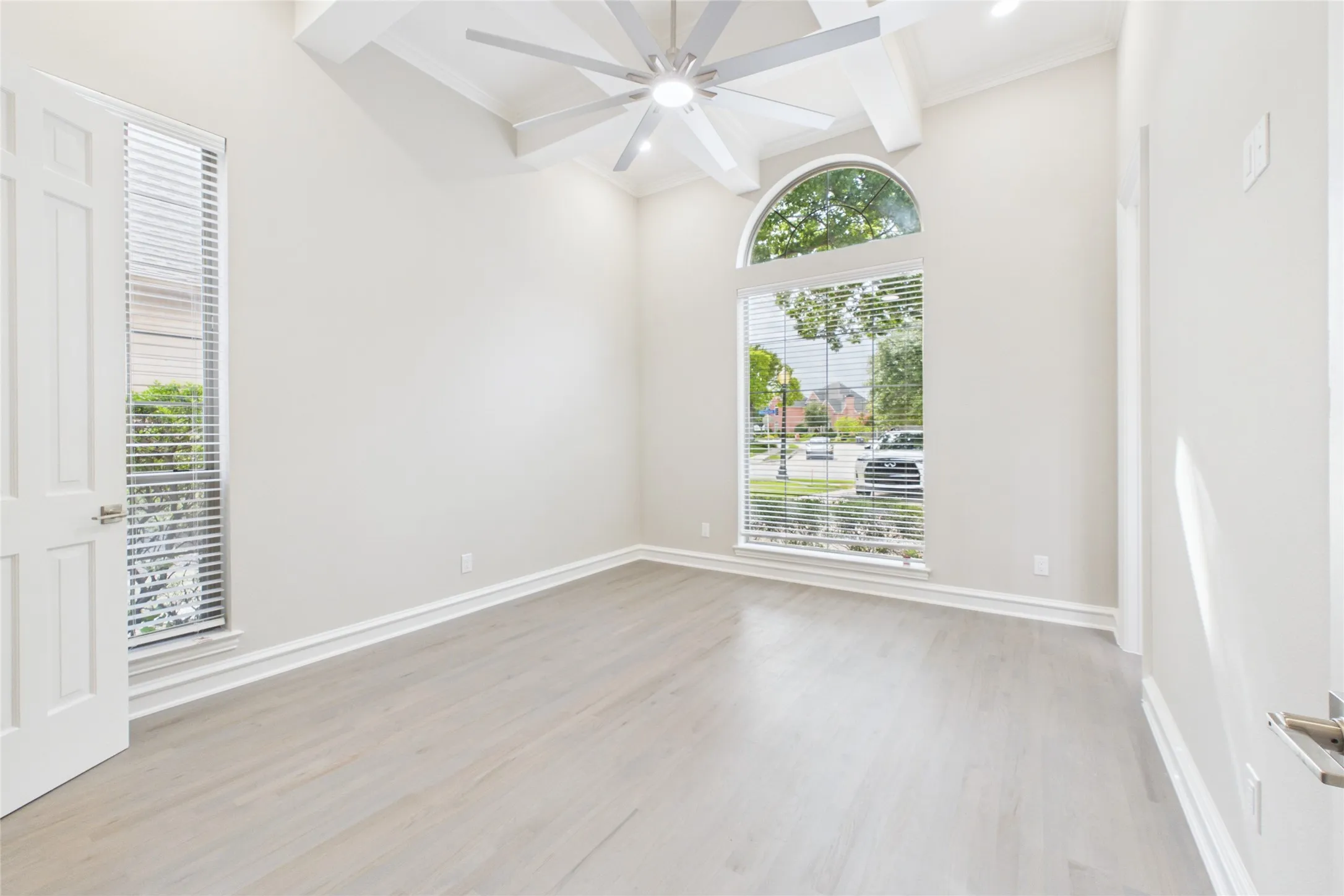 Single Family Residence For Sale in Collin County , 7005 Wellington Point Road, Mc Kinney, Texas 75072, 5 Bedroom, 5 Bathroom, 3 Garage spaces, 4,593 Sqft, built in 1993, mls#21327736, Real Estate Agent in Mc Kinney, Homes For Sale in Collin county, Homes For Sale in Mc Kinney, Realtor in Mc Kinney Texas, Real Estate Brokerage Independent Realty Texas, Luminita Cordes Realtor