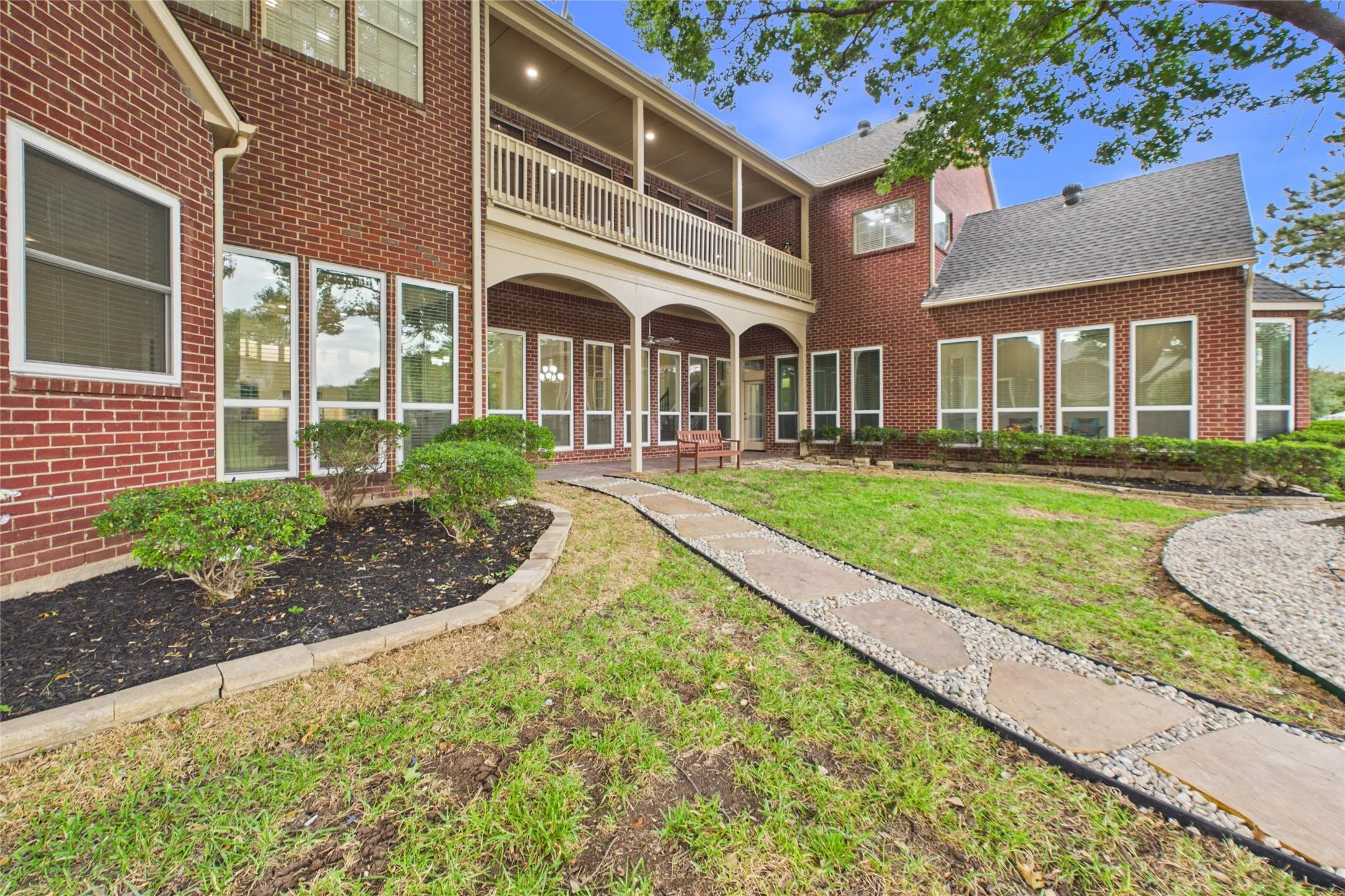 Single Family Residence For Sale in Collin County , 7005 Wellington Point Road, Mc Kinney, Texas 75072, 5 Bedroom, 5 Bathroom, 3 Garage spaces, 4,593 Sqft, built in 1993, mls#21327736, Real Estate Agent in Mc Kinney, Homes For Sale in Collin county, Homes For Sale in Mc Kinney, Realtor in Mc Kinney Texas, Real Estate Brokerage Independent Realty Texas, Luminita Cordes Realtor