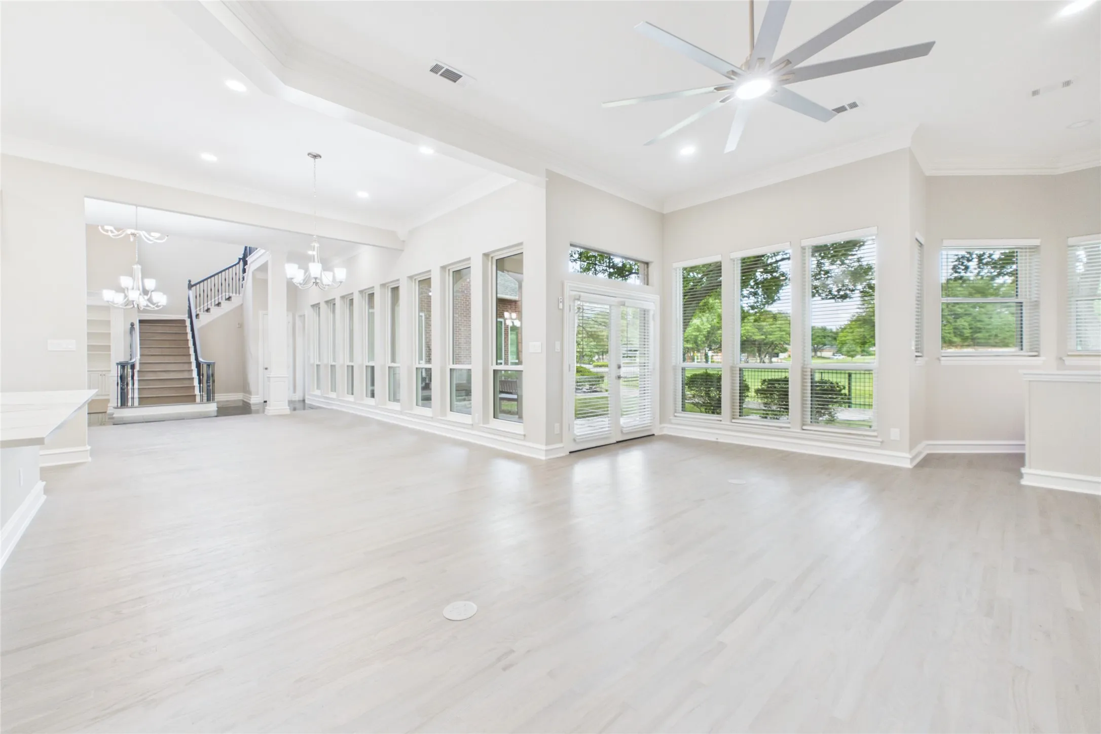 Single Family Residence For Sale in Collin County , 7005 Wellington Point Road, Mc Kinney, Texas 75072, 5 Bedroom, 5 Bathroom, 3 Garage spaces, 4,593 Sqft, built in 1993, mls#21327736, Real Estate Agent in Mc Kinney, Homes For Sale in Collin county, Homes For Sale in Mc Kinney, Realtor in Mc Kinney Texas, Real Estate Brokerage Independent Realty Texas, Luminita Cordes Realtor