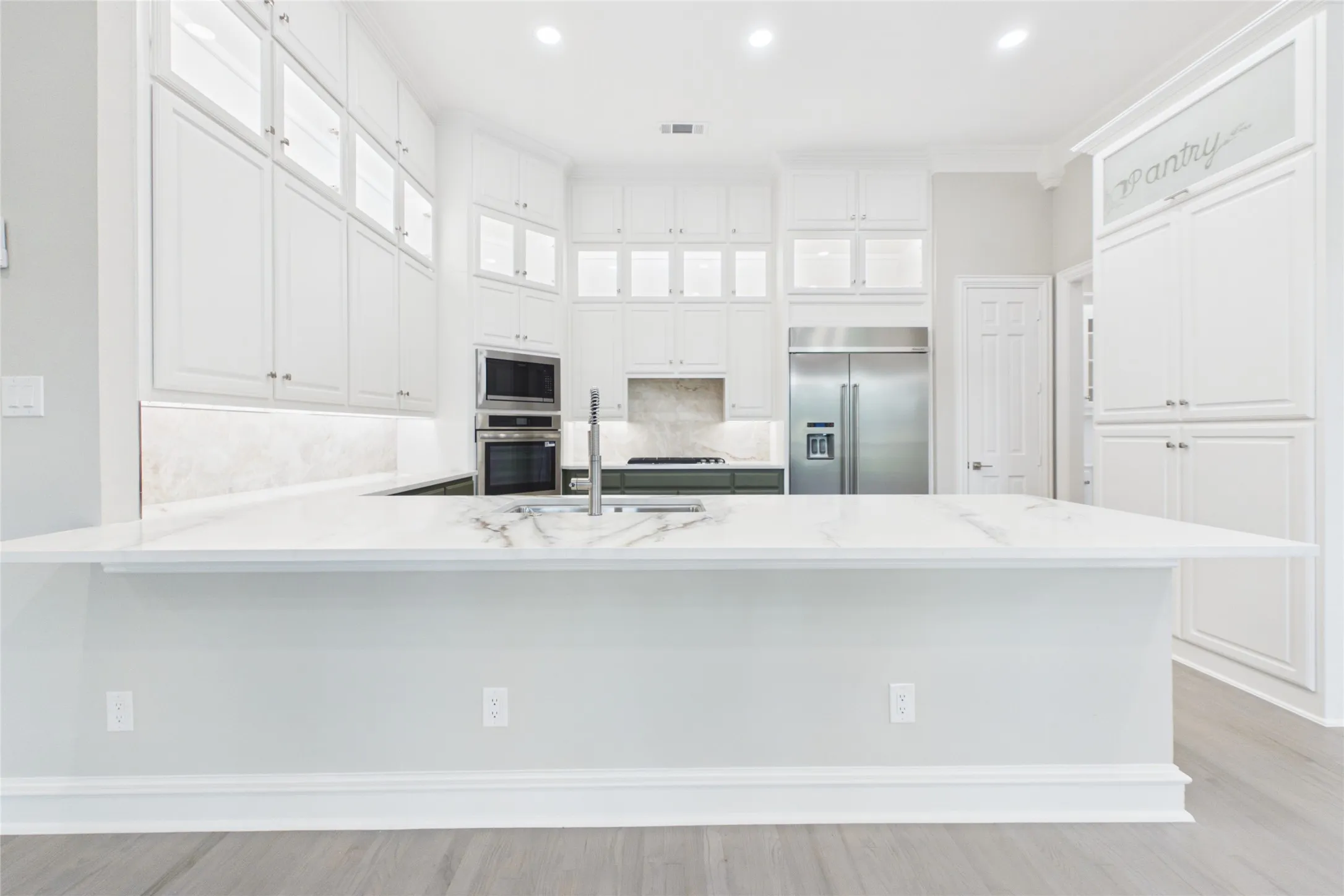 Single Family Residence For Sale in Collin County , 7005 Wellington Point Road, Mc Kinney, Texas 75072, 5 Bedroom, 5 Bathroom, 3 Garage spaces, 4,593 Sqft, built in 1993, mls#21327736, Real Estate Agent in Mc Kinney, Homes For Sale in Collin county, Homes For Sale in Mc Kinney, Realtor in Mc Kinney Texas, Real Estate Brokerage Independent Realty Texas, Luminita Cordes Realtor