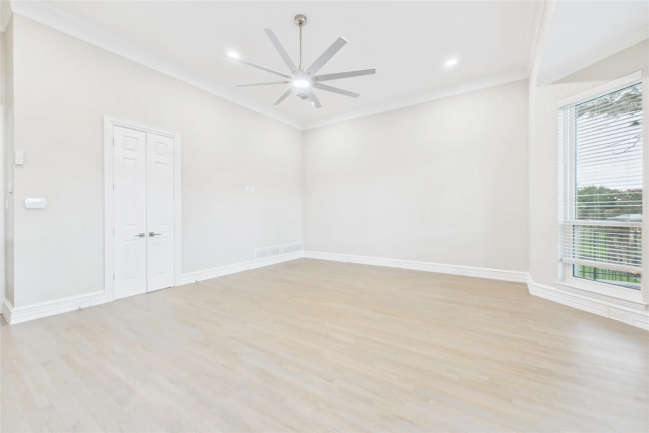 Single Family Residence For Sale in Collin County , 7005 Wellington Point Road, Mc Kinney, Texas 75072, 5 Bedroom, 5 Bathroom, 3 Garage spaces, 4,593 Sqft, built in 1993, mls#21327736, Real Estate Agent in Mc Kinney, Homes For Sale in Collin county, Homes For Sale in Mc Kinney, Realtor in Mc Kinney Texas, Real Estate Brokerage Independent Realty Texas, Luminita Cordes Realtor
