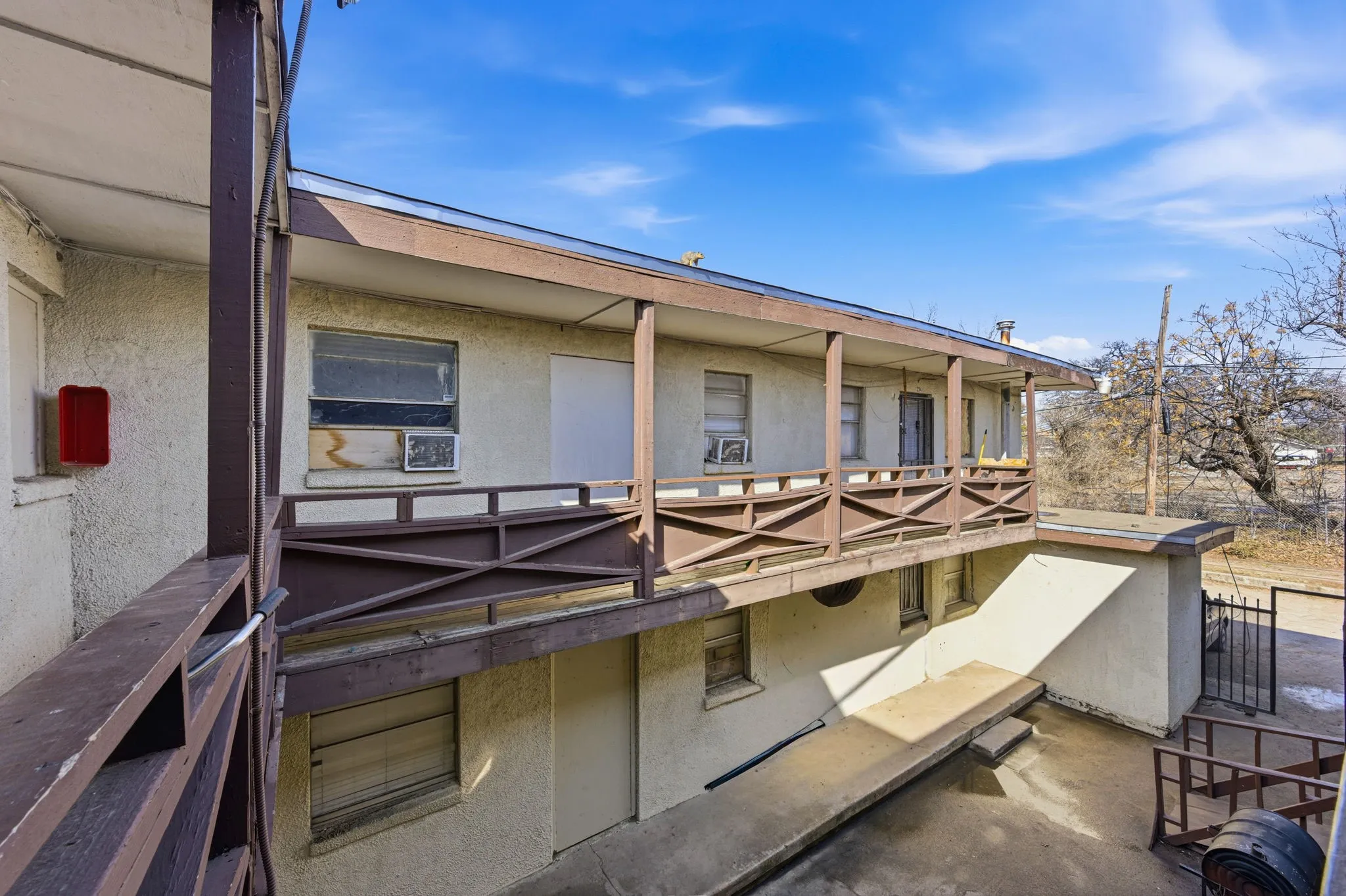 Apartment For Sale in Dallas County , 2718 Cleveland Street, Dallas, Texas 75215, 0, 0, Garage spaces, 0 Sqft, built in 1961, mls#21330836, Real Estate Agent in Dallas, Homes For Sale in Dallas county, Homes For Sale in Dallas, Realtor in Dallas Texas, Real Estate Brokerage Independent Realty Texas, Luminita Cordes Realtor
