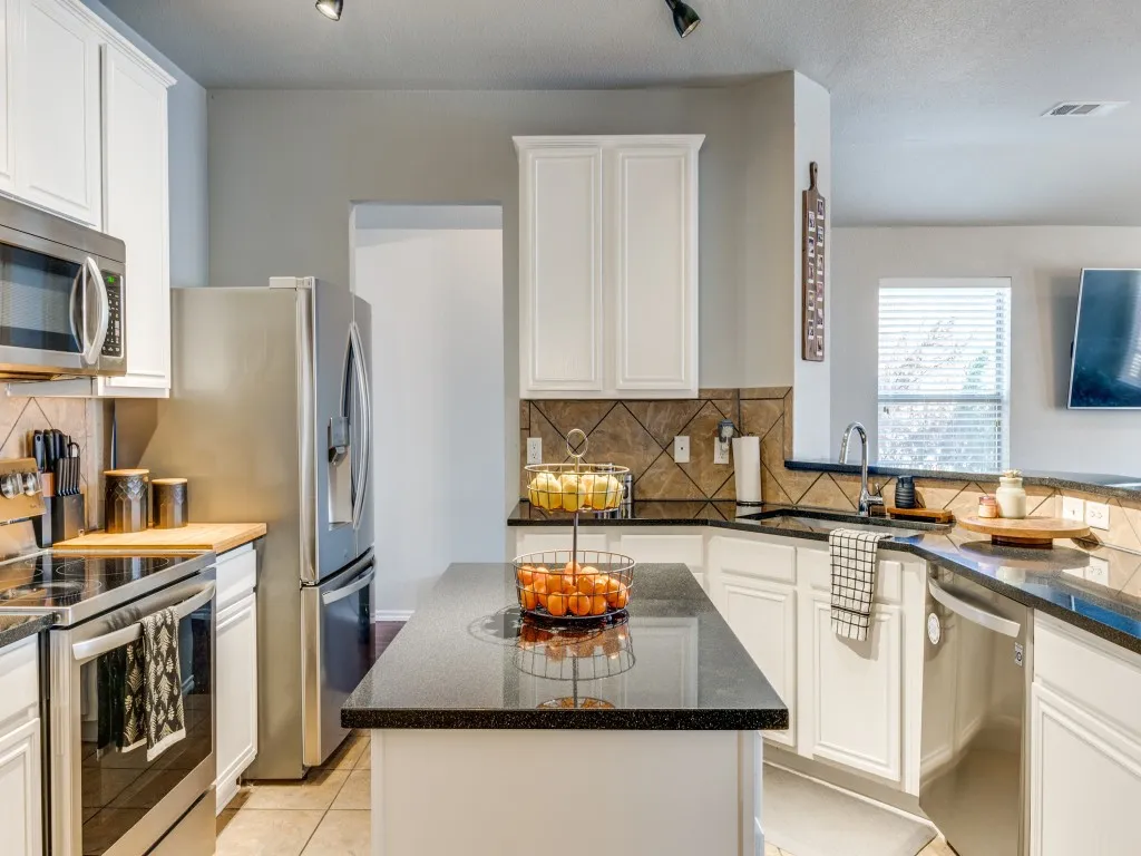 Single Family Residence For Sale in Denton County , 3532 Crisoforo Drive, Denton, Texas 76207, 4 Bedroom, 2 Bathroom, 2 Garage spaces, 1,917 Sqft, built in 2004, mls#21330586, Real Estate Agent in Denton, Homes For Sale in Denton county, Homes For Sale in Denton, Realtor in Denton Texas, Real Estate Brokerage Independent Realty Texas, Luminita Cordes Realtor