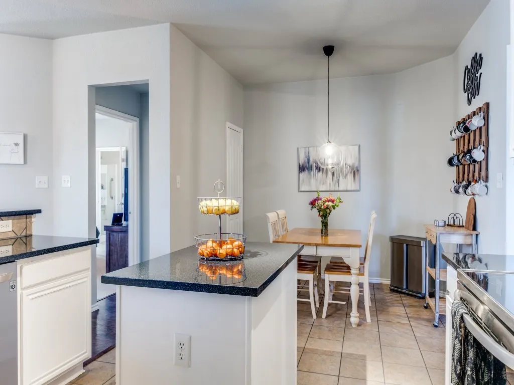 Single Family Residence For Sale in Denton County , 3532 Crisoforo Drive, Denton, Texas 76207, 4 Bedroom, 2 Bathroom, 2 Garage spaces, 1,917 Sqft, built in 2004, mls#21330586, Real Estate Agent in Denton, Homes For Sale in Denton county, Homes For Sale in Denton, Realtor in Denton Texas, Real Estate Brokerage Independent Realty Texas, Luminita Cordes Realtor