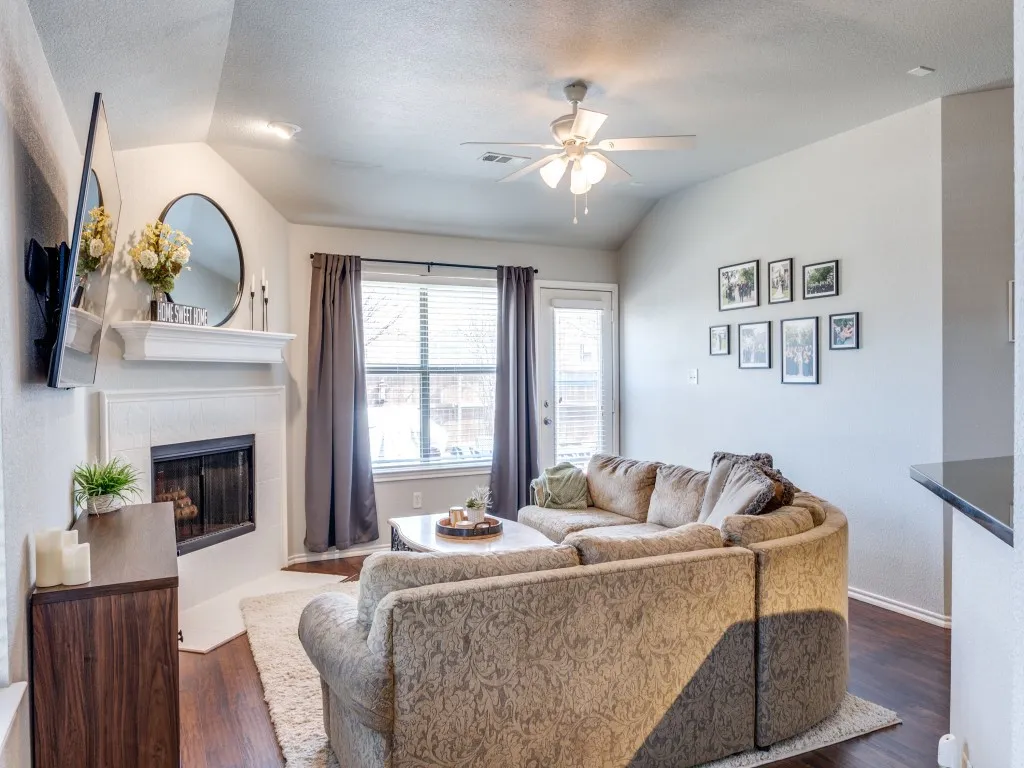 Single Family Residence For Sale in Denton County , 3532 Crisoforo Drive, Denton, Texas 76207, 4 Bedroom, 2 Bathroom, 2 Garage spaces, 1,917 Sqft, built in 2004, mls#21330586, Real Estate Agent in Denton, Homes For Sale in Denton county, Homes For Sale in Denton, Realtor in Denton Texas, Real Estate Brokerage Independent Realty Texas, Luminita Cordes Realtor