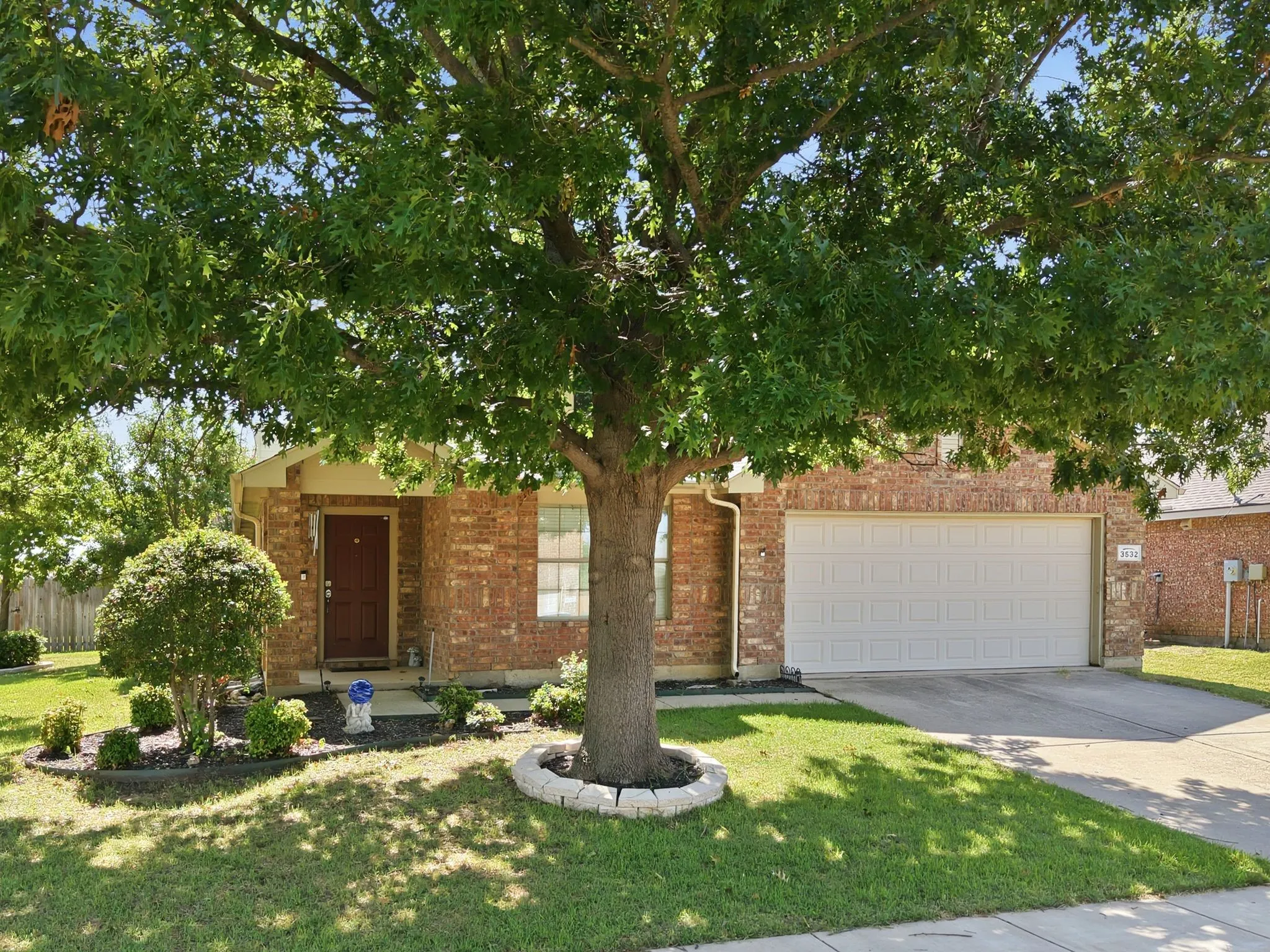 Single Family Residence For Sale in Denton County , 3532 Crisoforo Drive, Denton, Texas 76207, 4 Bedroom, 2 Bathroom, 2 Garage spaces, 1,917 Sqft, built in 2004, mls#21330586, Real Estate Agent in Denton, Homes For Sale in Denton county, Homes For Sale in Denton, Realtor in Denton Texas, Real Estate Brokerage Independent Realty Texas, Luminita Cordes Realtor