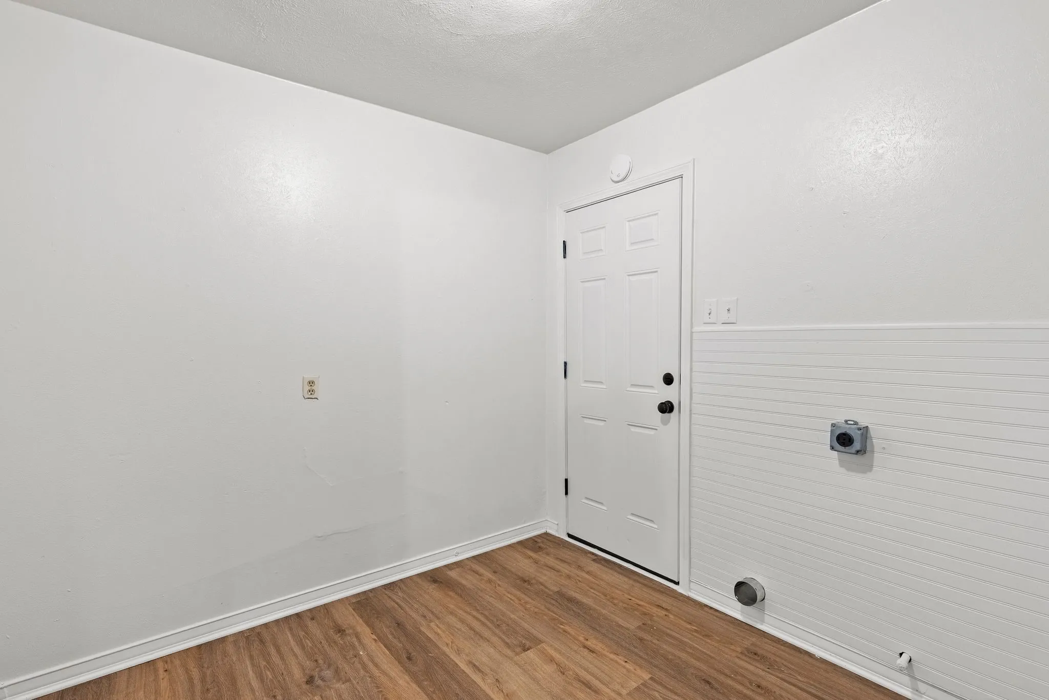 Single Family Residence For Rent in Hunt County , 3 Timberside Drive, Greenville, Texas 75402, 3 Bedroom, 2 Bathroom, 2 Garage spaces, 1,776 Sqft, built in 1966, mls#21330845, Real Estate Agent in Greenville, Homes For Rent in Hunt county, Homes For Rent in Greenville, Realtor in Greenville Texas, Real Estate Brokerage Independent Realty Texas, Luminita Cordes Realtor