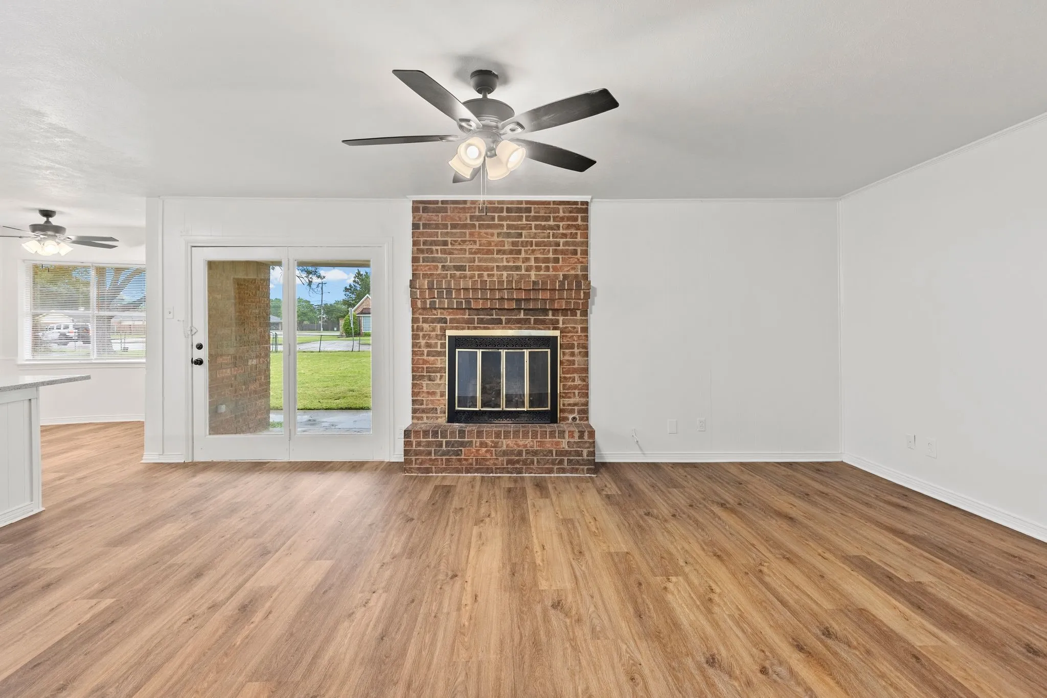 Single Family Residence For Rent in Hunt County , 3 Timberside Drive, Greenville, Texas 75402, 3 Bedroom, 2 Bathroom, 2 Garage spaces, 1,776 Sqft, built in 1966, mls#21330845, Real Estate Agent in Greenville, Homes For Rent in Hunt county, Homes For Rent in Greenville, Realtor in Greenville Texas, Real Estate Brokerage Independent Realty Texas, Luminita Cordes Realtor