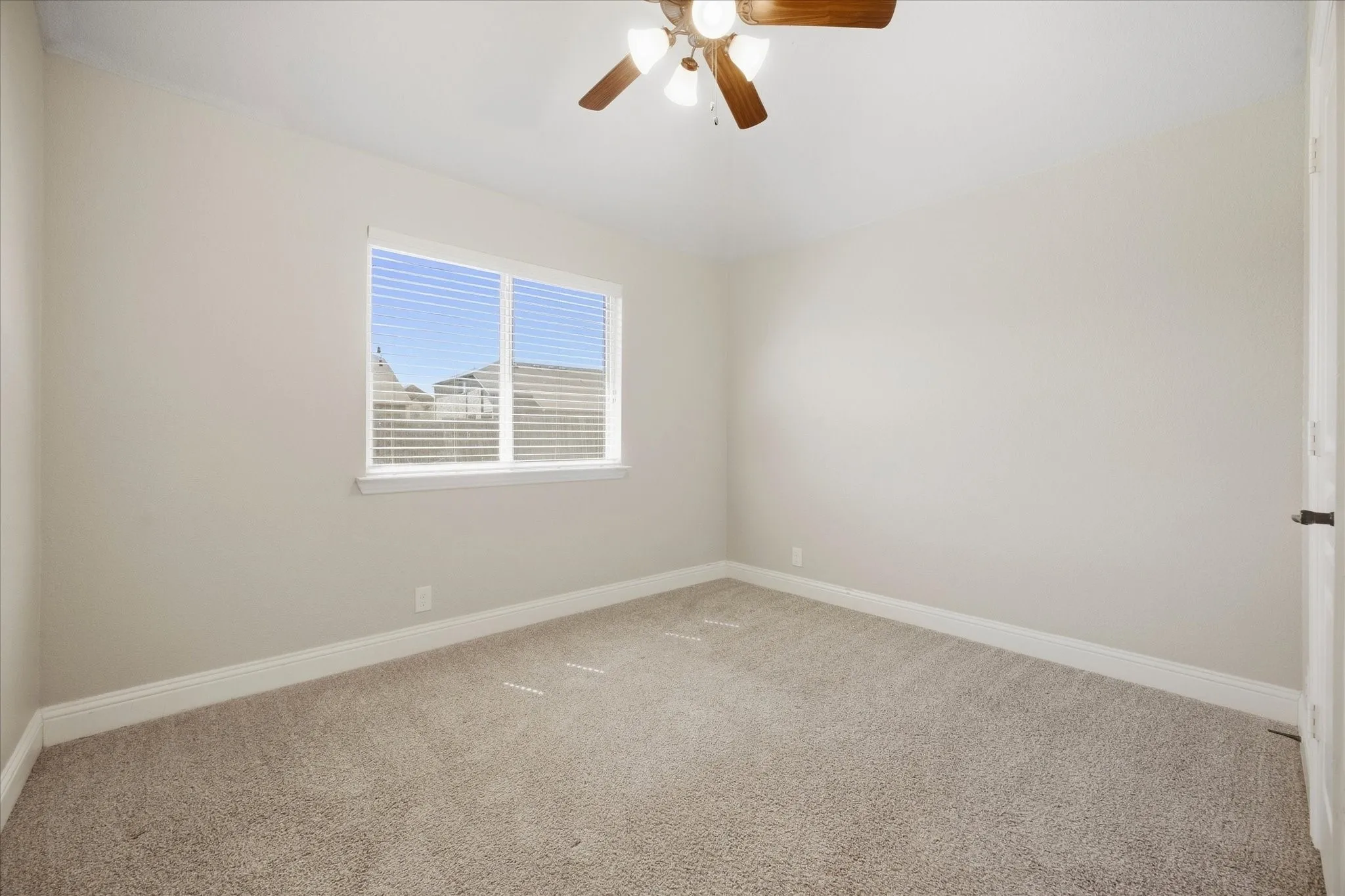 Single Family Residence For Rent in Kaufman County , 3011 Winecup Court, Heartland, Texas 75126, 3 Bedroom, 2 Bathroom, 2 Garage spaces, 1,506 Sqft, built in 2016, mls#21330853, Real Estate Agent in Heartland, Homes For Rent in Kaufman county, Homes For Rent in Heartland, Realtor in Heartland Texas, Real Estate Brokerage Independent Realty Texas, Luminita Cordes Realtor