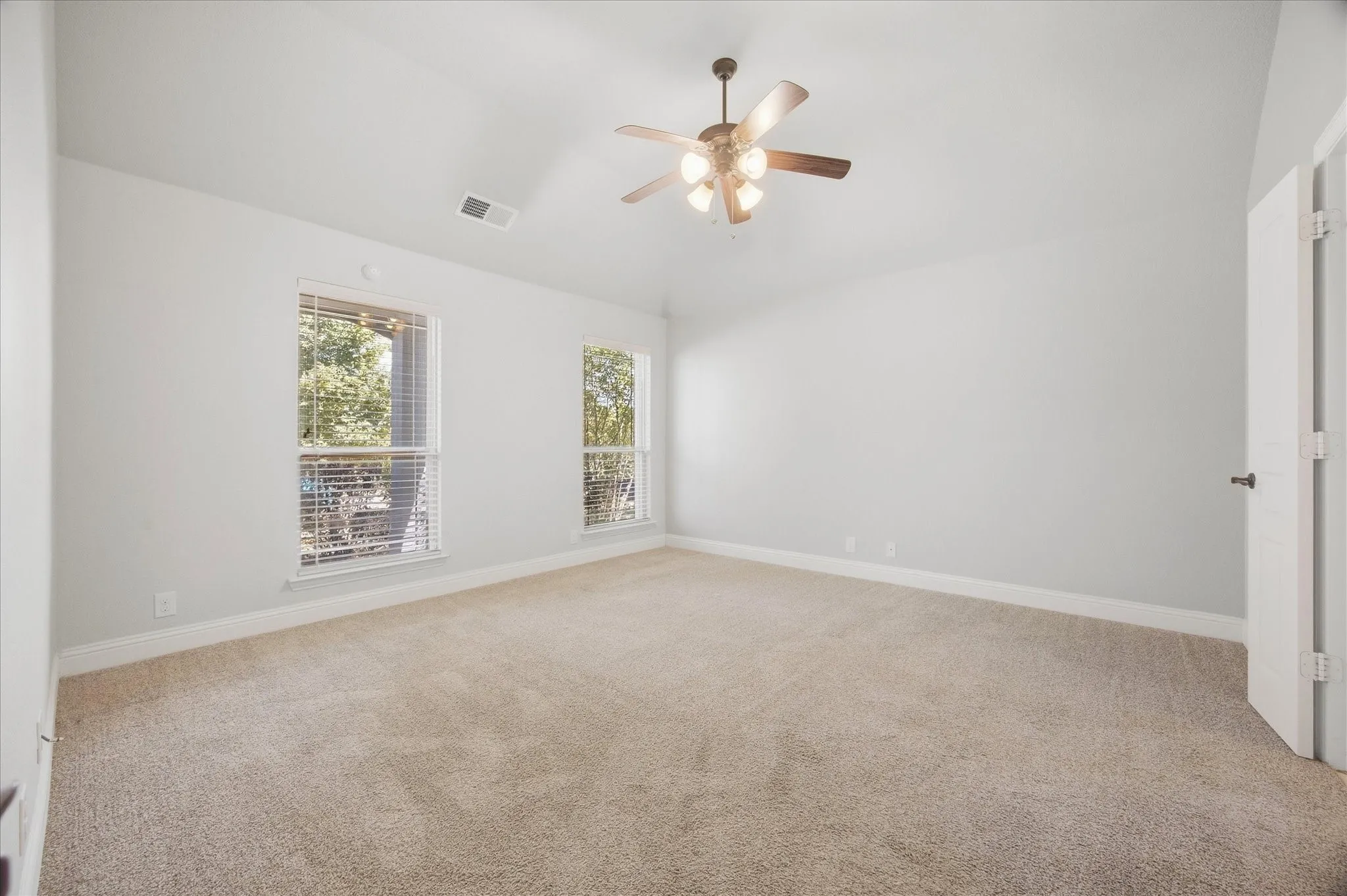 Single Family Residence For Rent in Kaufman County , 3011 Winecup Court, Heartland, Texas 75126, 3 Bedroom, 2 Bathroom, 2 Garage spaces, 1,506 Sqft, built in 2016, mls#21330853, Real Estate Agent in Heartland, Homes For Rent in Kaufman county, Homes For Rent in Heartland, Realtor in Heartland Texas, Real Estate Brokerage Independent Realty Texas, Luminita Cordes Realtor