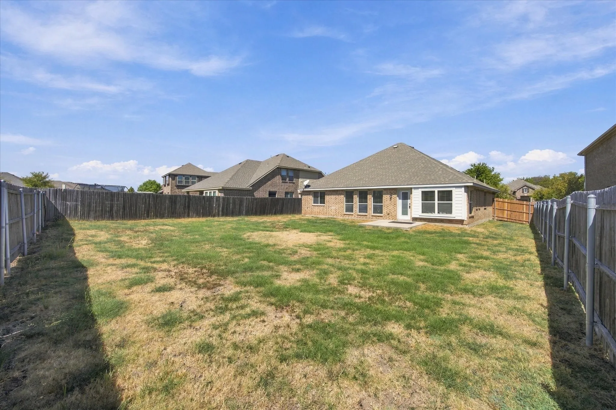 Single Family Residence For Rent in Kaufman County , 3011 Winecup Court, Heartland, Texas 75126, 3 Bedroom, 2 Bathroom, 2 Garage spaces, 1,506 Sqft, built in 2016, mls#21330853, Real Estate Agent in Heartland, Homes For Rent in Kaufman county, Homes For Rent in Heartland, Realtor in Heartland Texas, Real Estate Brokerage Independent Realty Texas, Luminita Cordes Realtor