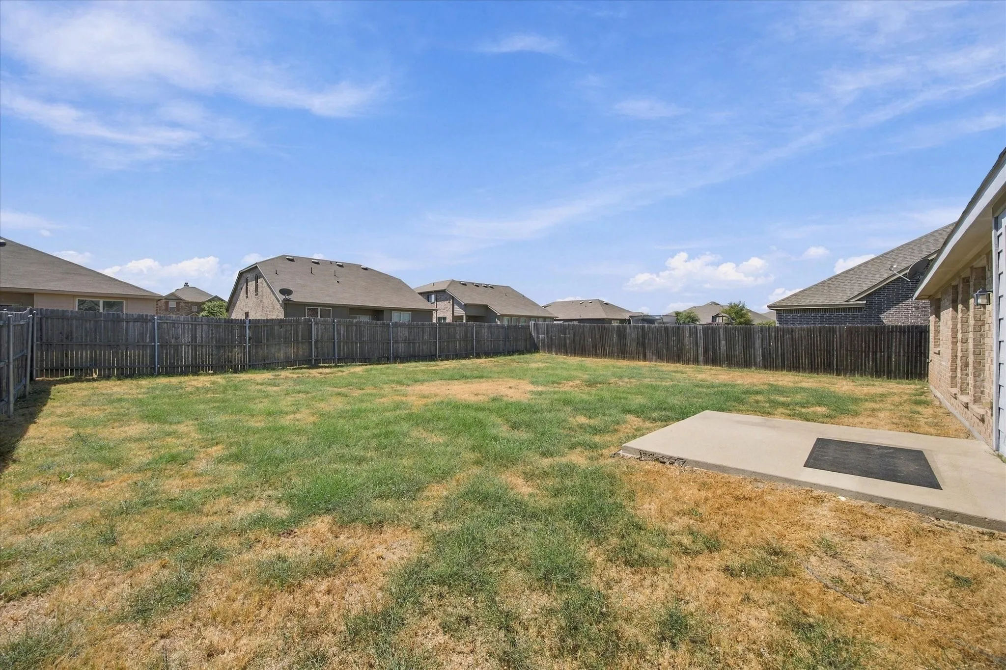 Single Family Residence For Rent in Kaufman County , 3011 Winecup Court, Heartland, Texas 75126, 3 Bedroom, 2 Bathroom, 2 Garage spaces, 1,506 Sqft, built in 2016, mls#21330853, Real Estate Agent in Heartland, Homes For Rent in Kaufman county, Homes For Rent in Heartland, Realtor in Heartland Texas, Real Estate Brokerage Independent Realty Texas, Luminita Cordes Realtor
