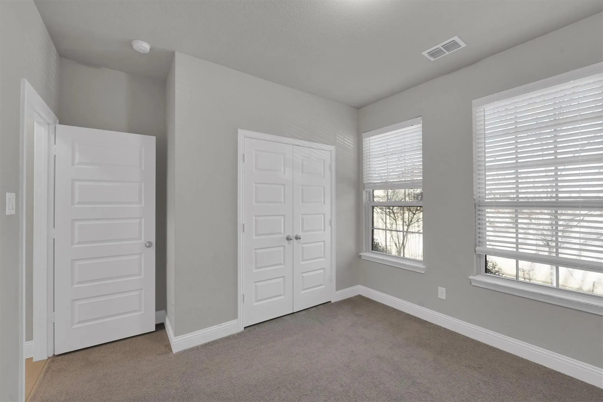Single Family Residence For Rent in Tarrant County , 6401 Longhorn Herd Lane, Fort Worth, Texas 76123, 3 Bedroom, 3 Bathroom, 2 Garage spaces, 2,370 Sqft, built in 2019, mls#21330852, Real Estate Agent in Fort Worth, Homes For Rent in Tarrant county, Homes For Rent in Fort Worth, Realtor in Fort Worth Texas, Real Estate Brokerage Independent Realty Texas, Luminita Cordes Realtor