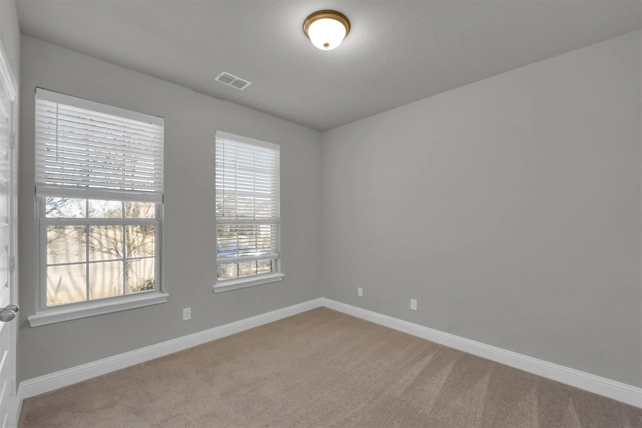 Single Family Residence For Rent in Tarrant County , 6401 Longhorn Herd Lane, Fort Worth, Texas 76123, 3 Bedroom, 3 Bathroom, 2 Garage spaces, 2,370 Sqft, built in 2019, mls#21330852, Real Estate Agent in Fort Worth, Homes For Rent in Tarrant county, Homes For Rent in Fort Worth, Realtor in Fort Worth Texas, Real Estate Brokerage Independent Realty Texas, Luminita Cordes Realtor