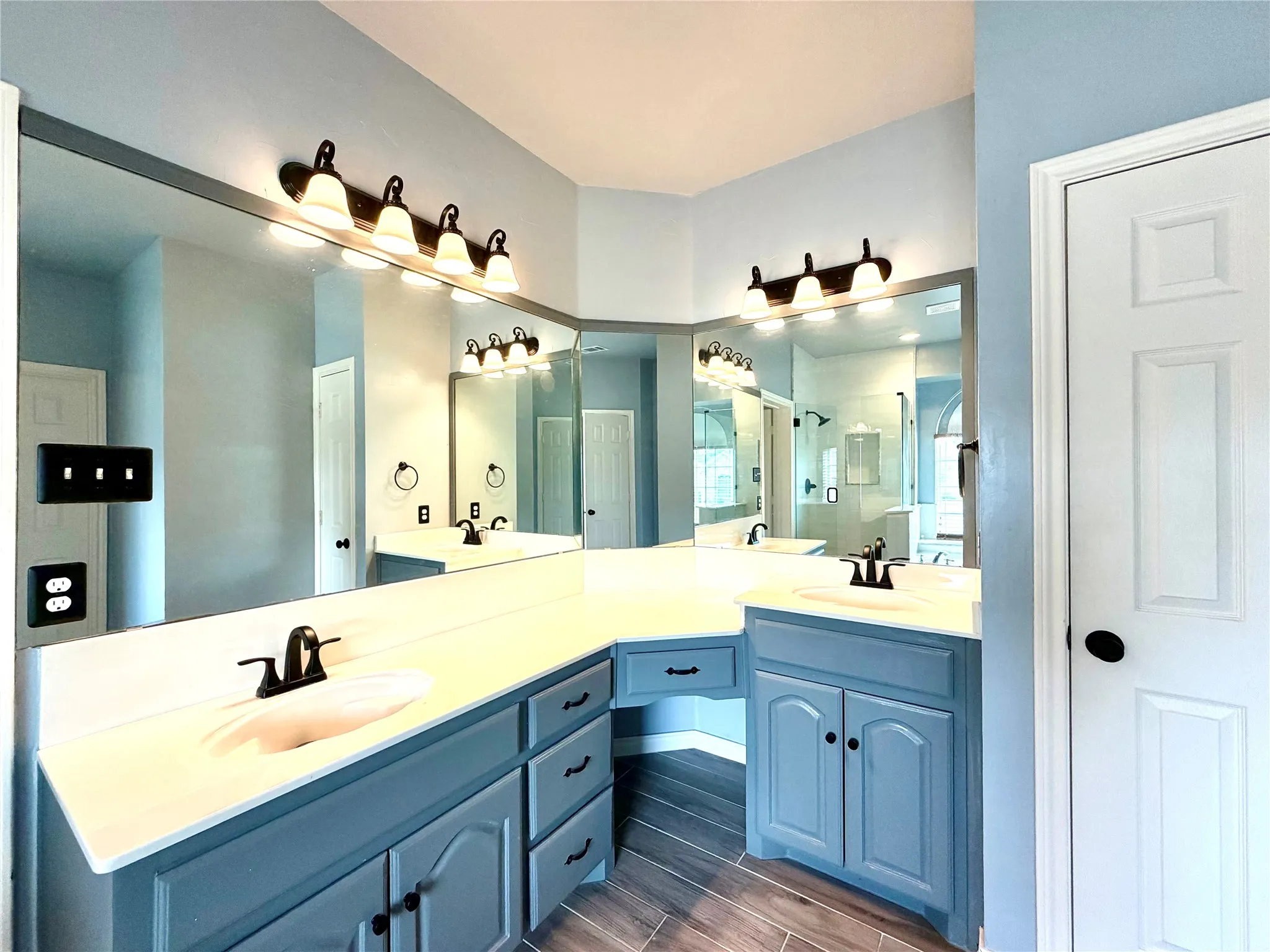 Single Family Residence For Rent in Collin County , 7204 Crane Drive, Sachse, Texas 75048, 7 Bedroom, 4 Bathroom, 2 Garage spaces, 3,824 Sqft, built in 2005, mls#21329740, Real Estate Agent in Sachse, Homes For Rent in Collin county, Homes For Rent in Sachse, Realtor in Sachse Texas, Real Estate Brokerage Independent Realty Texas, Luminita Cordes Realtor
