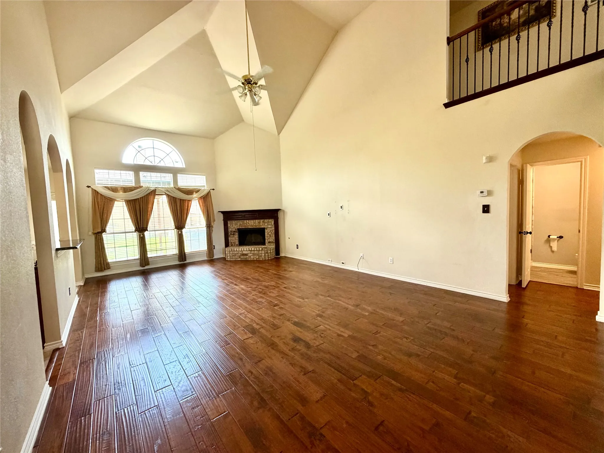 Single Family Residence For Rent in Collin County , 7204 Crane Drive, Sachse, Texas 75048, 7 Bedroom, 4 Bathroom, 2 Garage spaces, 3,824 Sqft, built in 2005, mls#21329740, Real Estate Agent in Sachse, Homes For Rent in Collin county, Homes For Rent in Sachse, Realtor in Sachse Texas, Real Estate Brokerage Independent Realty Texas, Luminita Cordes Realtor
