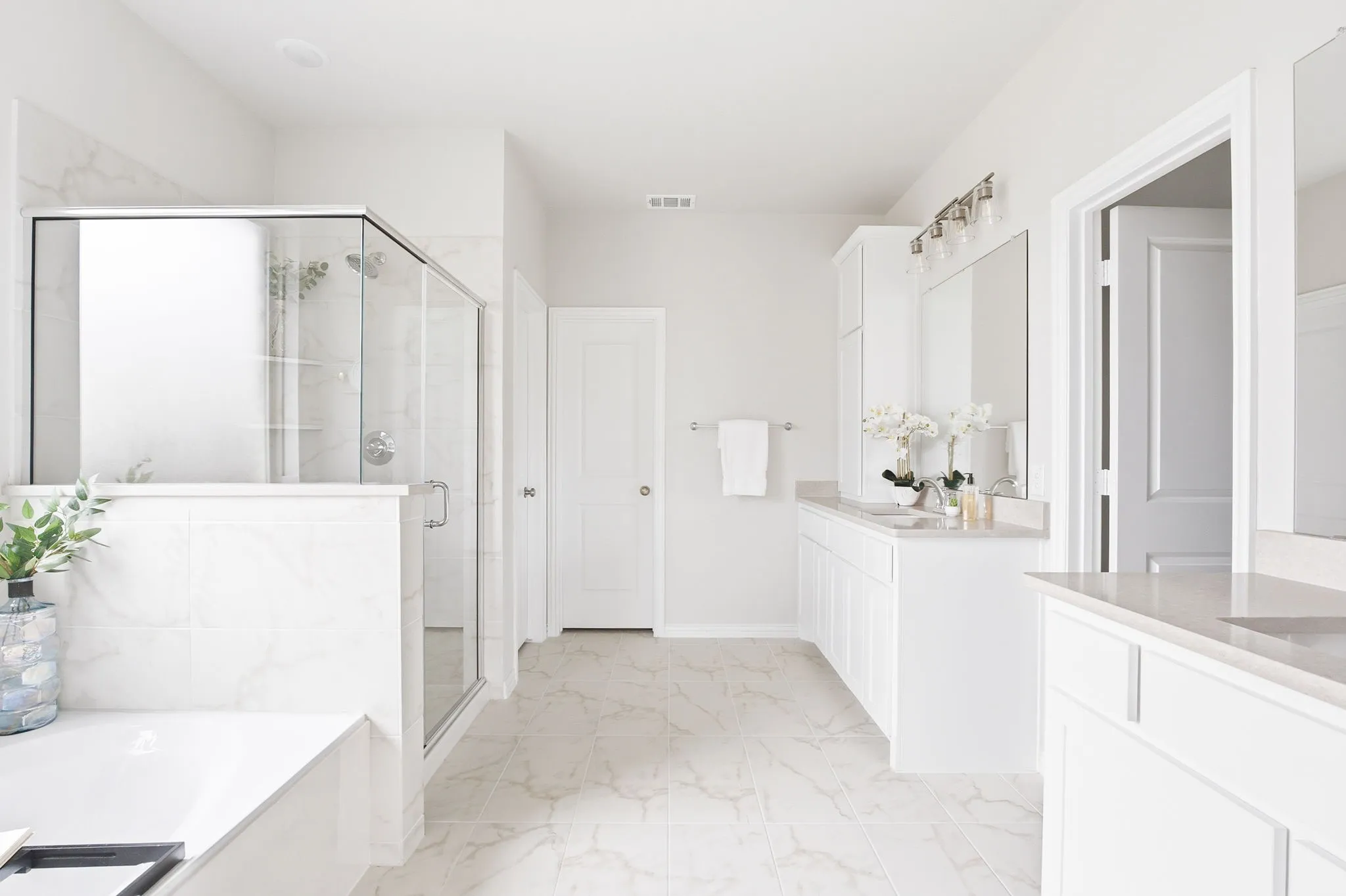 Single Family Residence For Sale in Denton County , 4516 Egret Point, Oak Point, Texas 75068, 5 Bedroom, 4 Bathroom, 2 Garage spaces, 3,177 Sqft, built in 2023, mls#21330860, Real Estate Agent in Oak Point, Homes For Sale in Denton county, Homes For Sale in Oak Point, Realtor in Oak Point Texas, Real Estate Brokerage Independent Realty Texas, Luminita Cordes Realtor