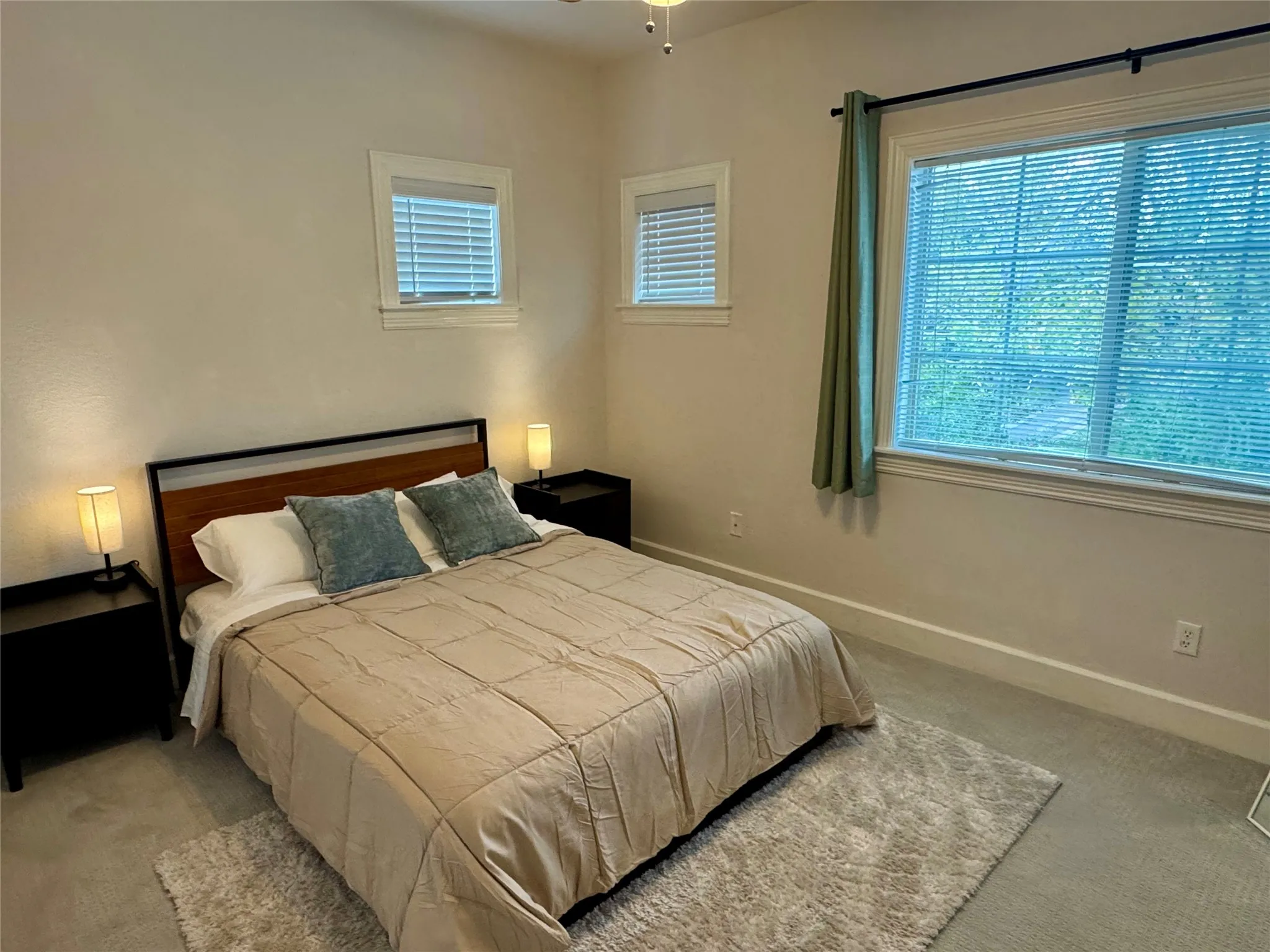 Single Family Residence For Sale in Tarrant County , 1953 Owasso Street, Fort Worth, Texas 76107, 3 Bedroom, 3 Bathroom, 2 Garage spaces, 1,703 Sqft, built in 2004, mls#21330863, Real Estate Agent in Fort Worth, Homes For Sale in Tarrant county, Homes For Sale in Fort Worth, Realtor in Fort Worth Texas, Real Estate Brokerage Independent Realty Texas, Luminita Cordes Realtor